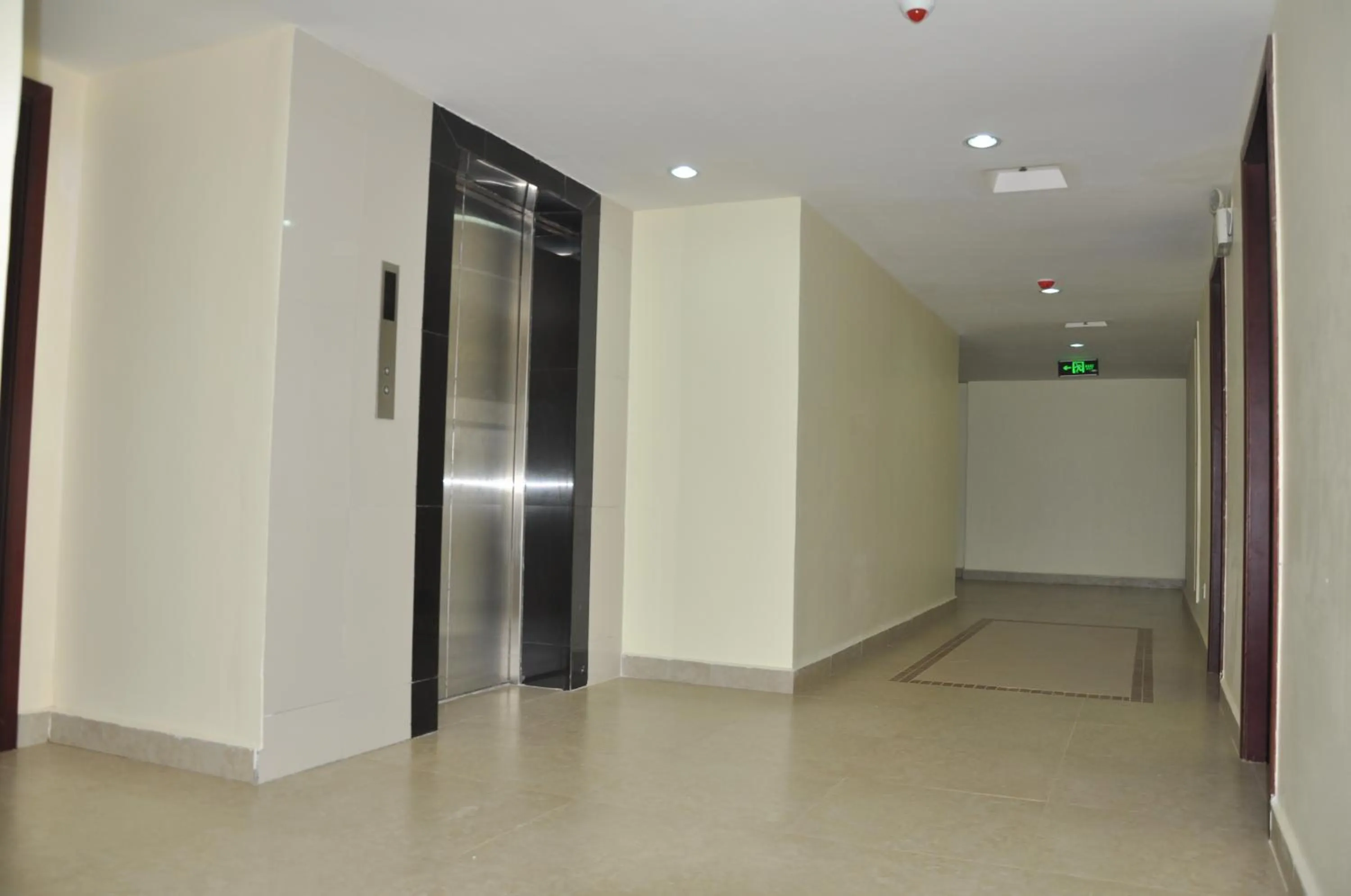 Area and facilities in Luwa Evergreen Hotel