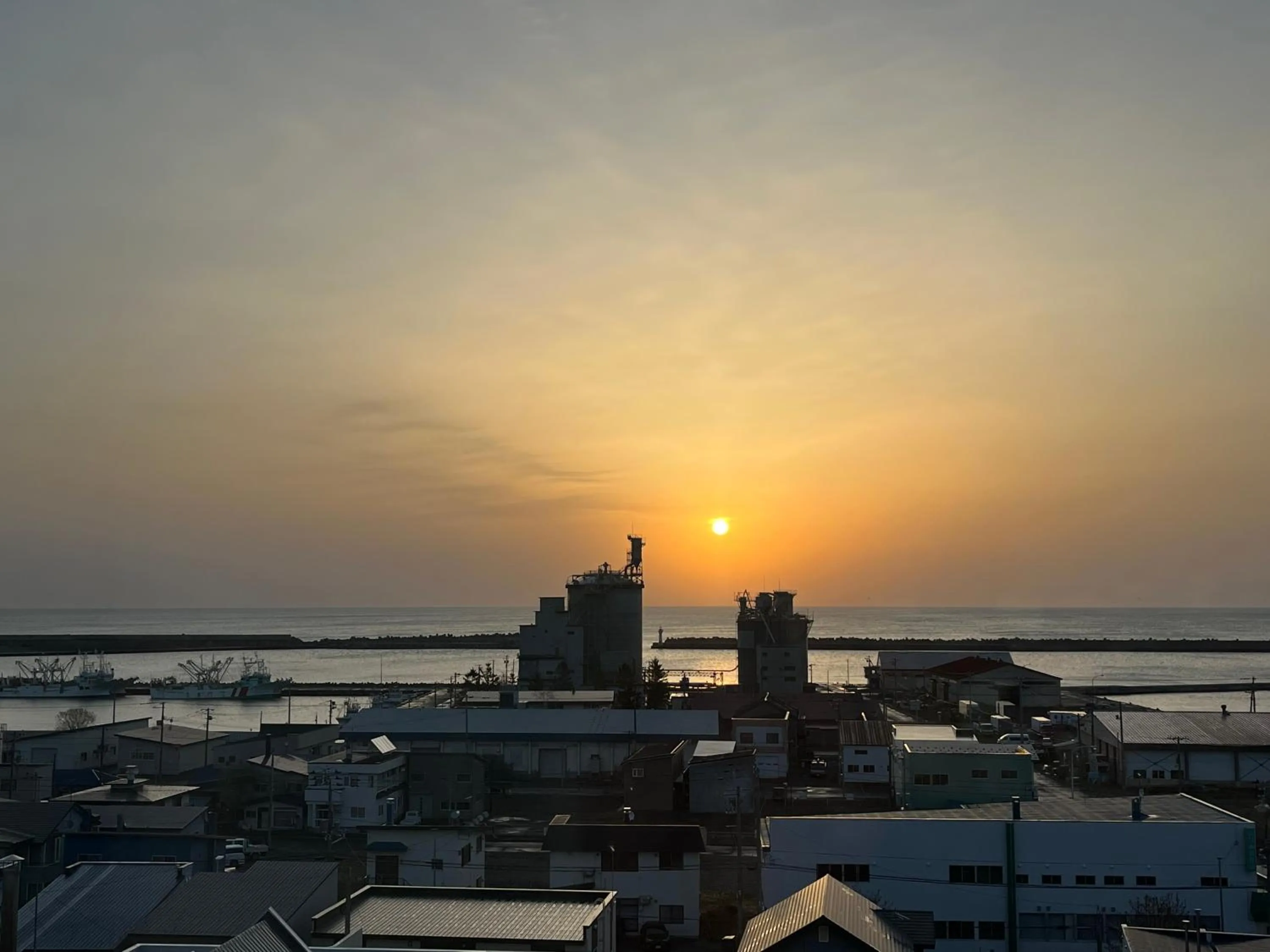 Sunrise in Monbetsu Prince Hotel