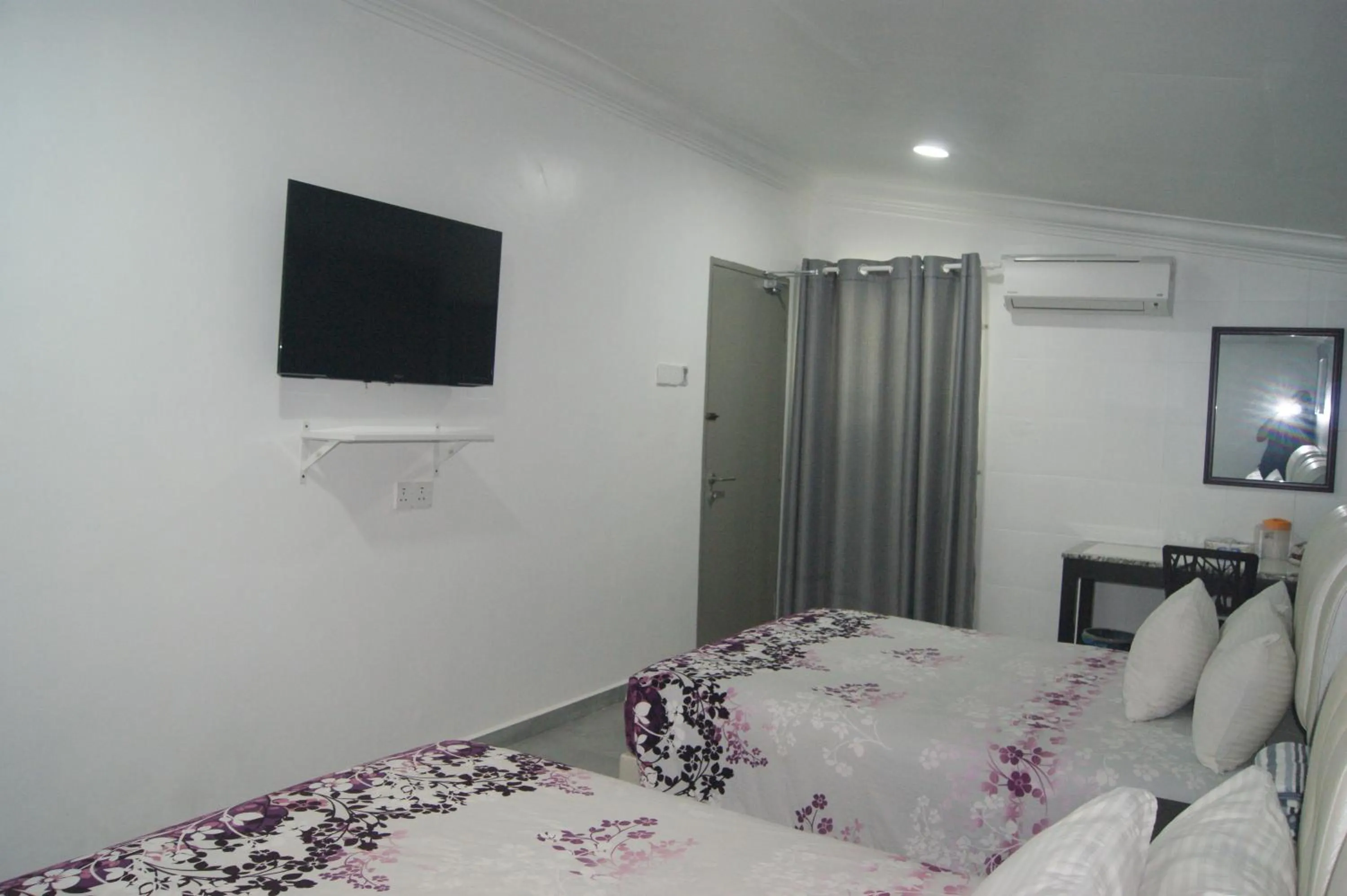 TV and multimedia, Bed in HOTEL SHAFURA 2