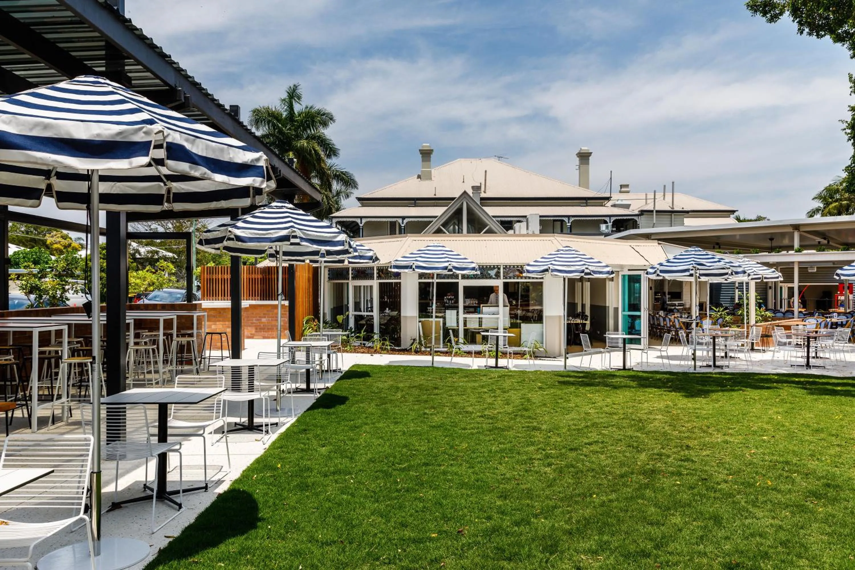 Restaurant/places to eat in The Waterloo Bay Hotel