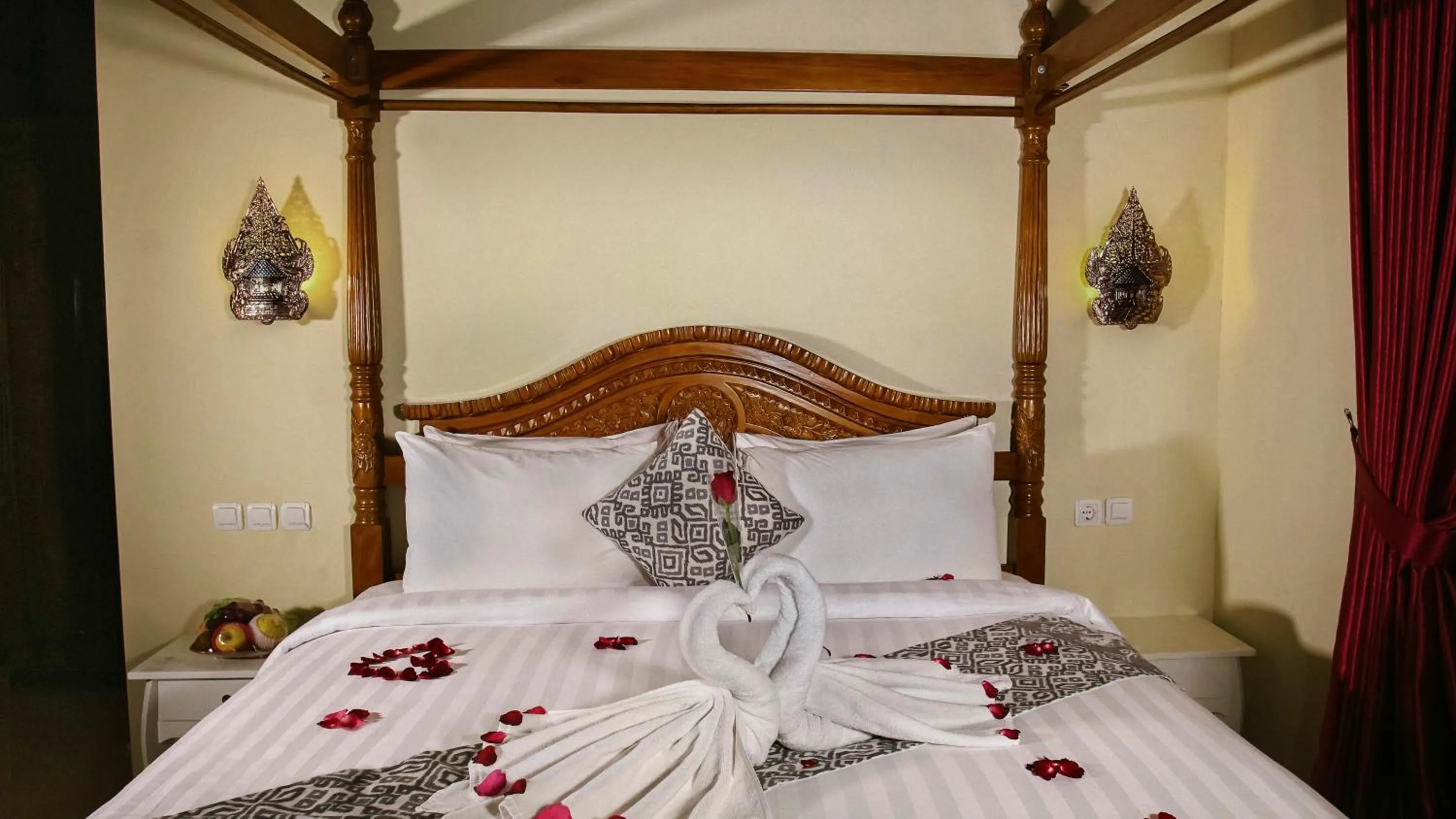 Bed in Kampoeng Joglo Boutique Hotel