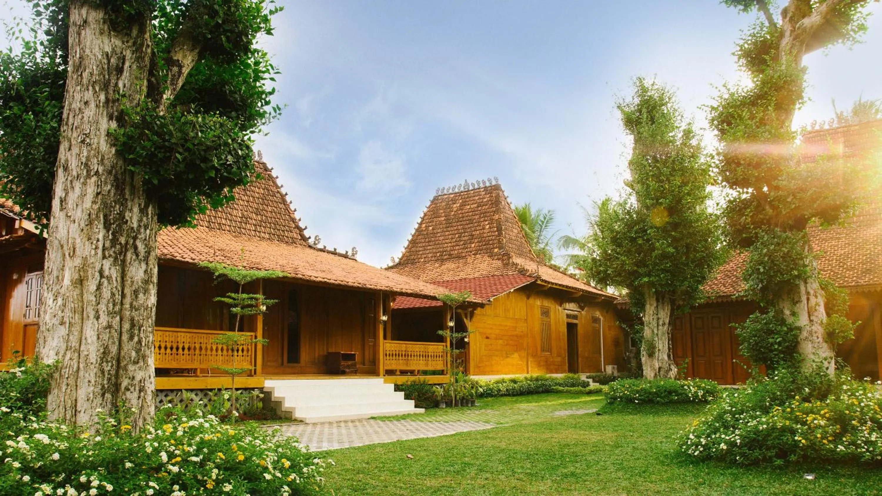 Kampoeng Joglo Boutique Hotel