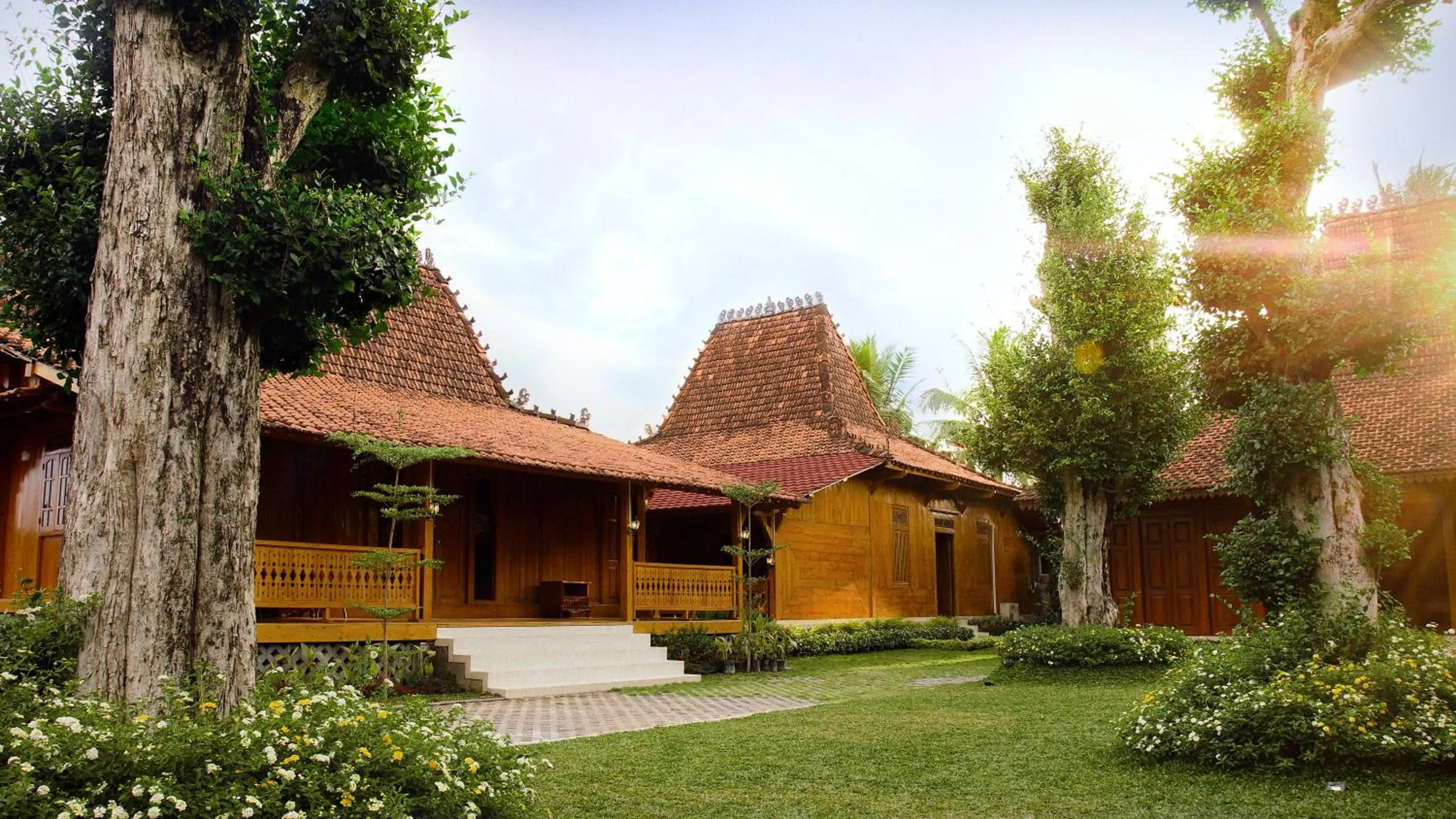 Property building in Kampoeng Joglo Boutique Hotel
