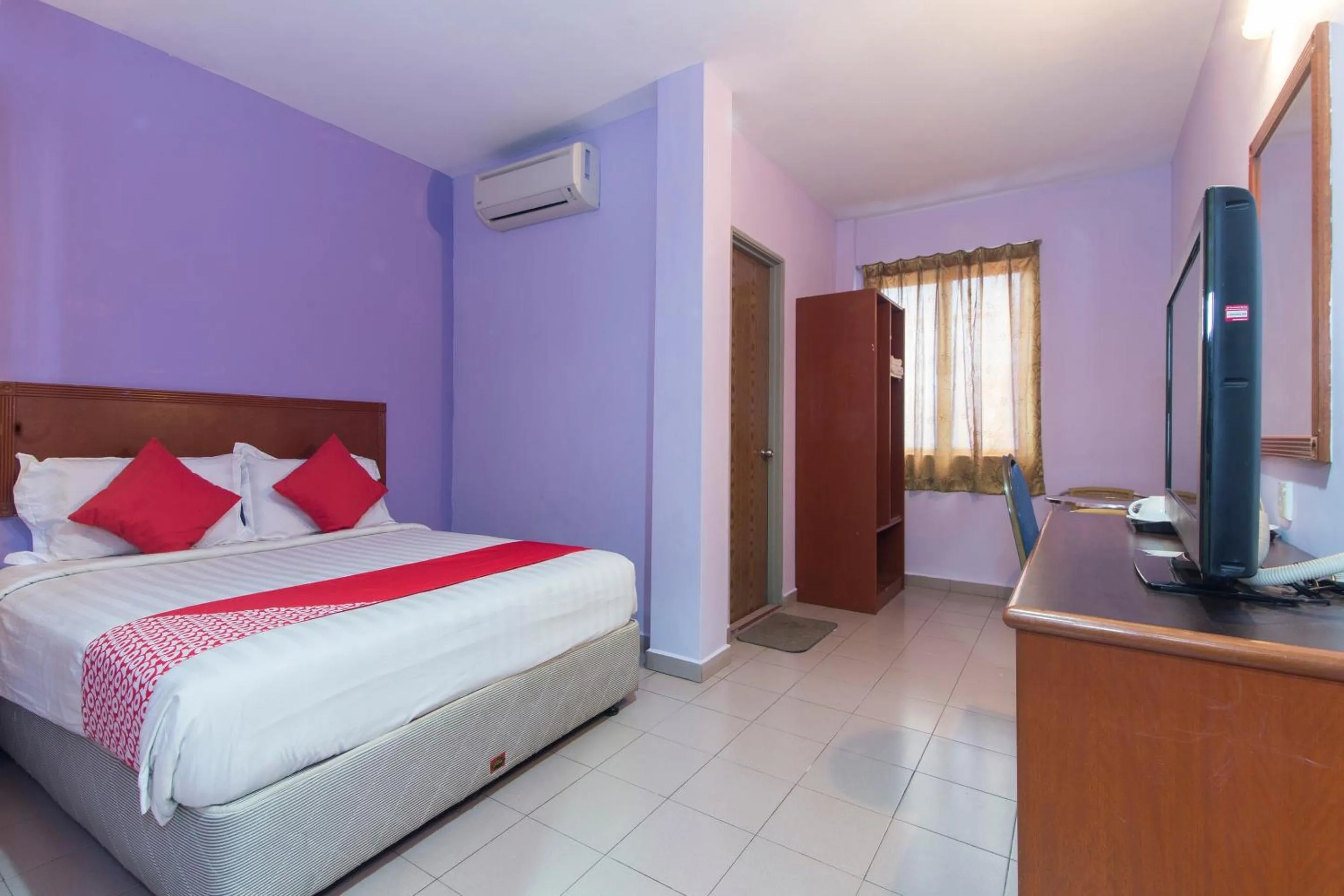 Bedroom, Bed in Super OYO 484 Comfort Hotel Kapar
