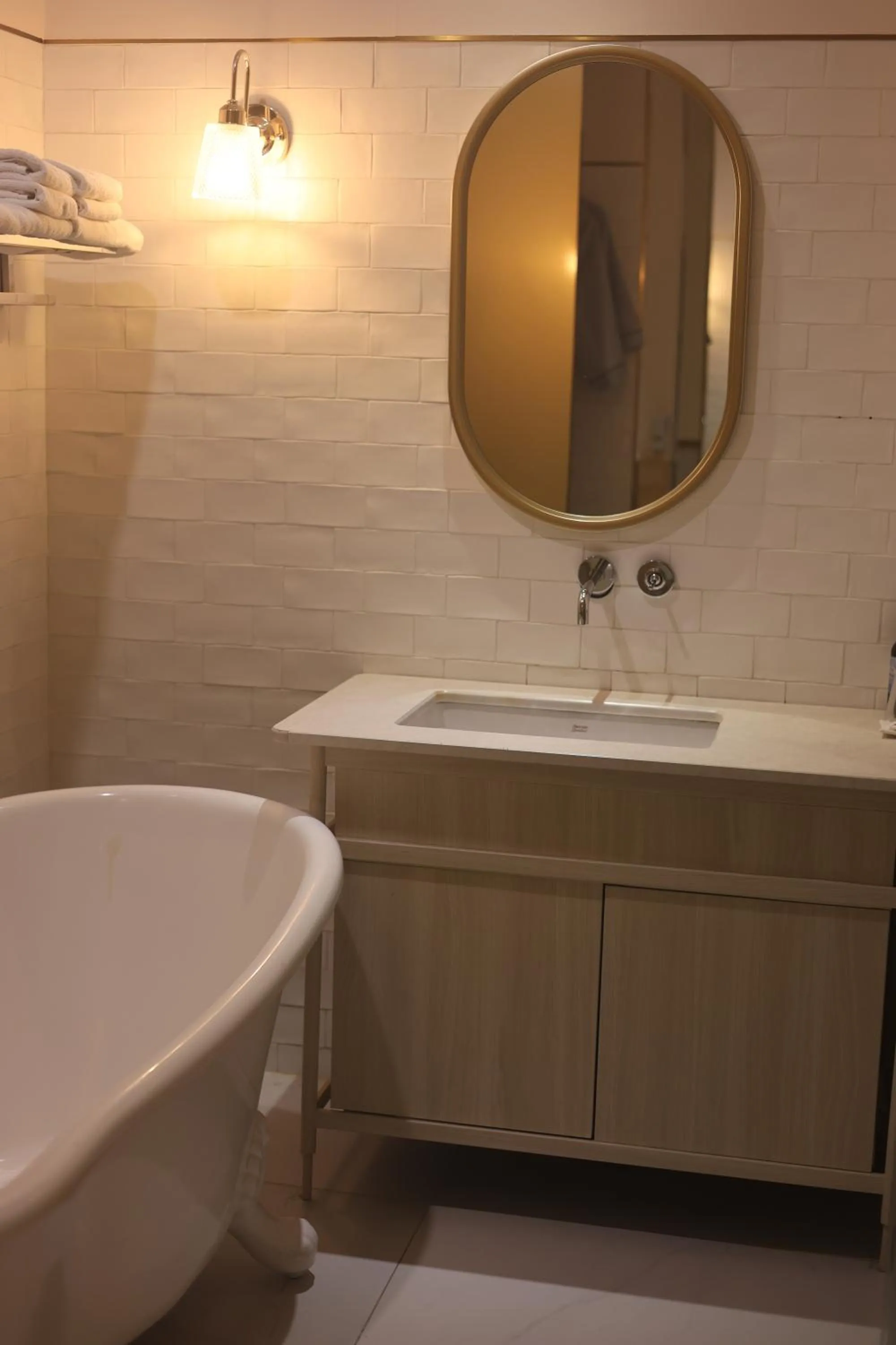 Property building in Hotel Lemong