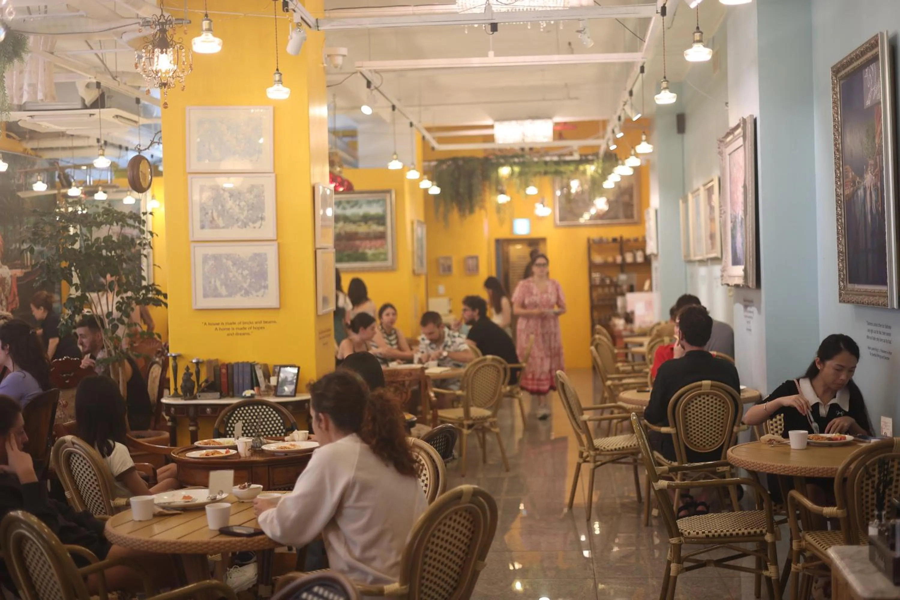 Breakfast in Hotel Lemong