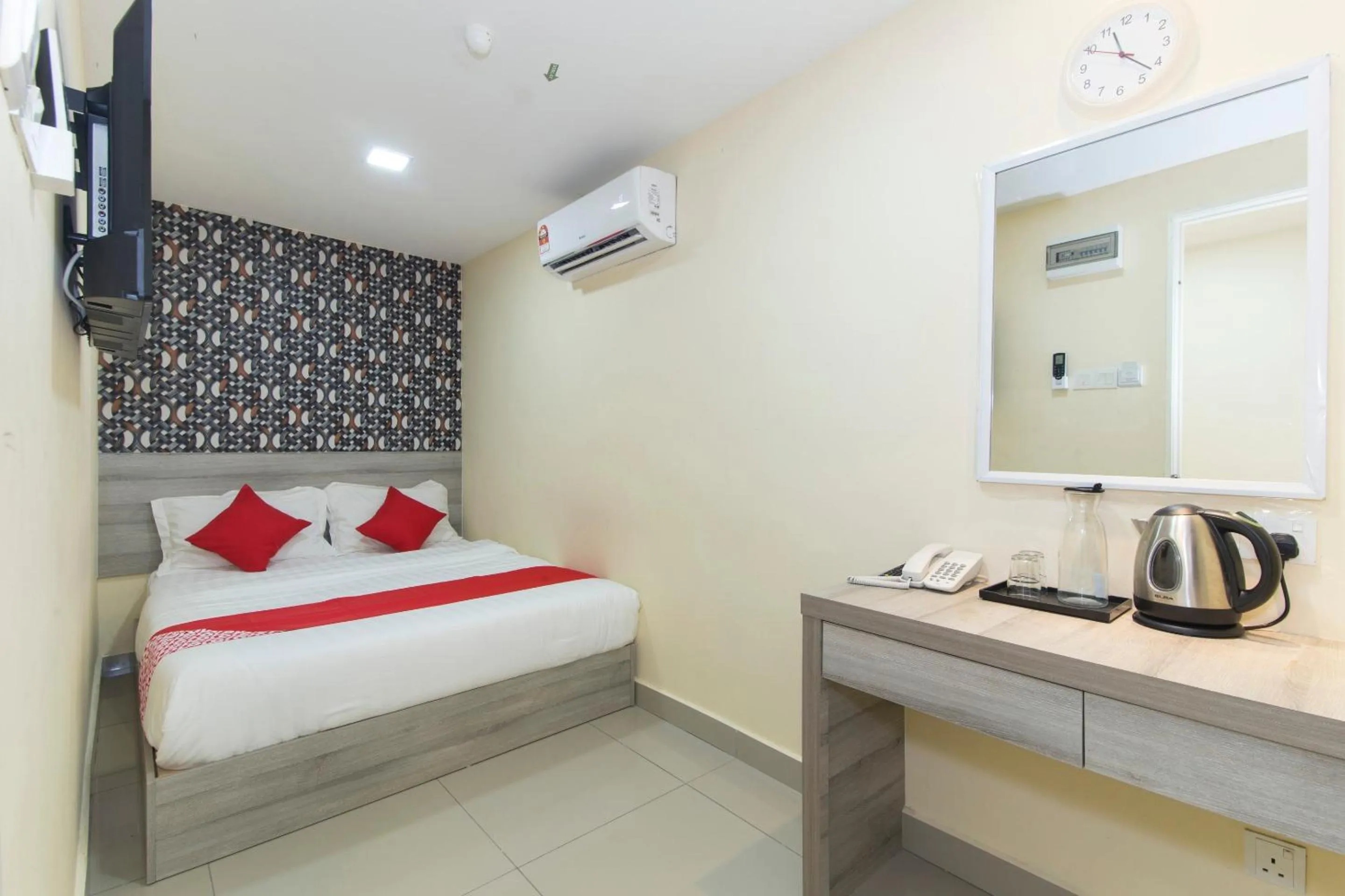 Bedroom, Bed in Hotel O Kl Centre Point