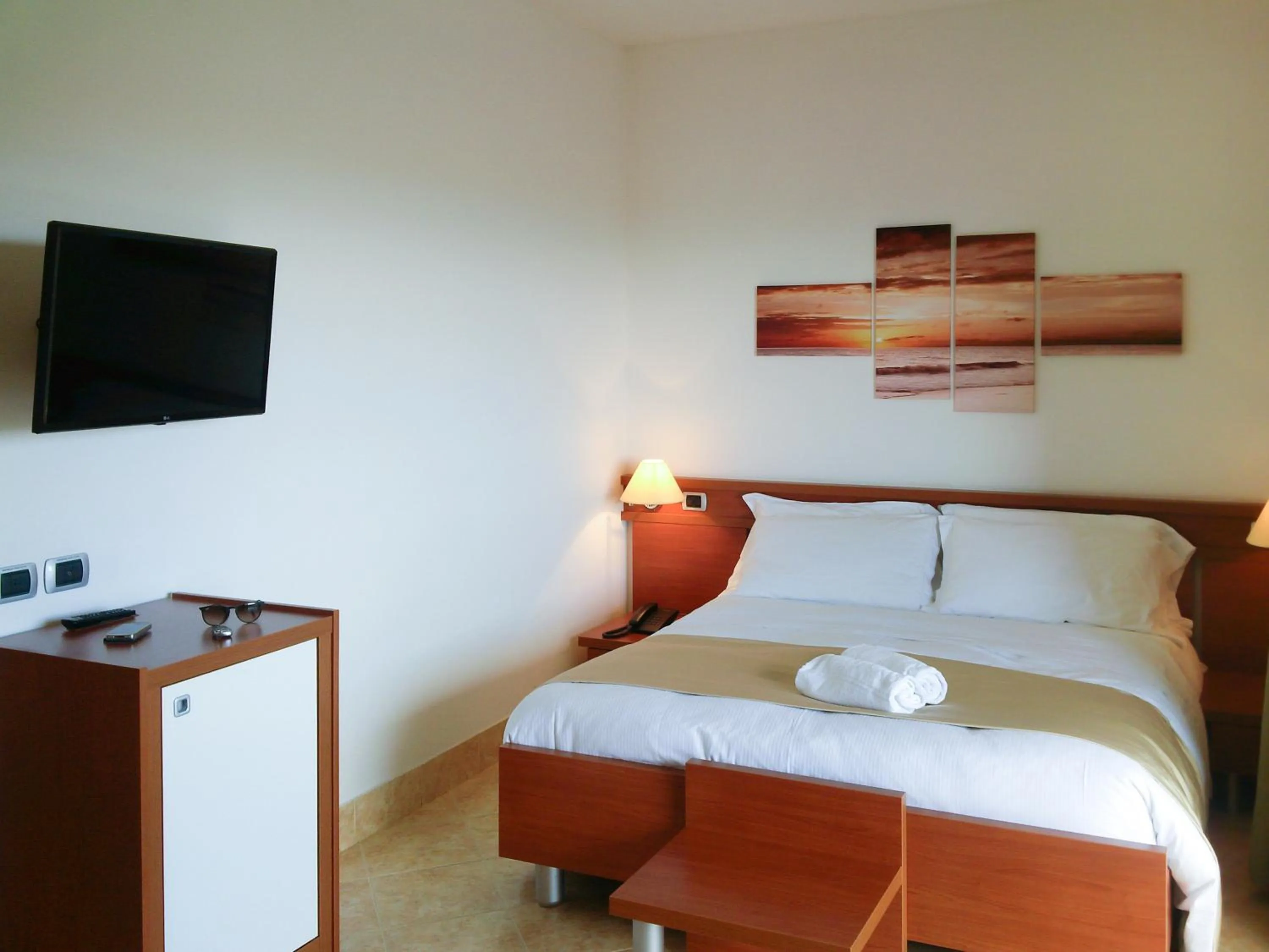 Photo of the whole room, Bed in Park Hotel Mirabeau