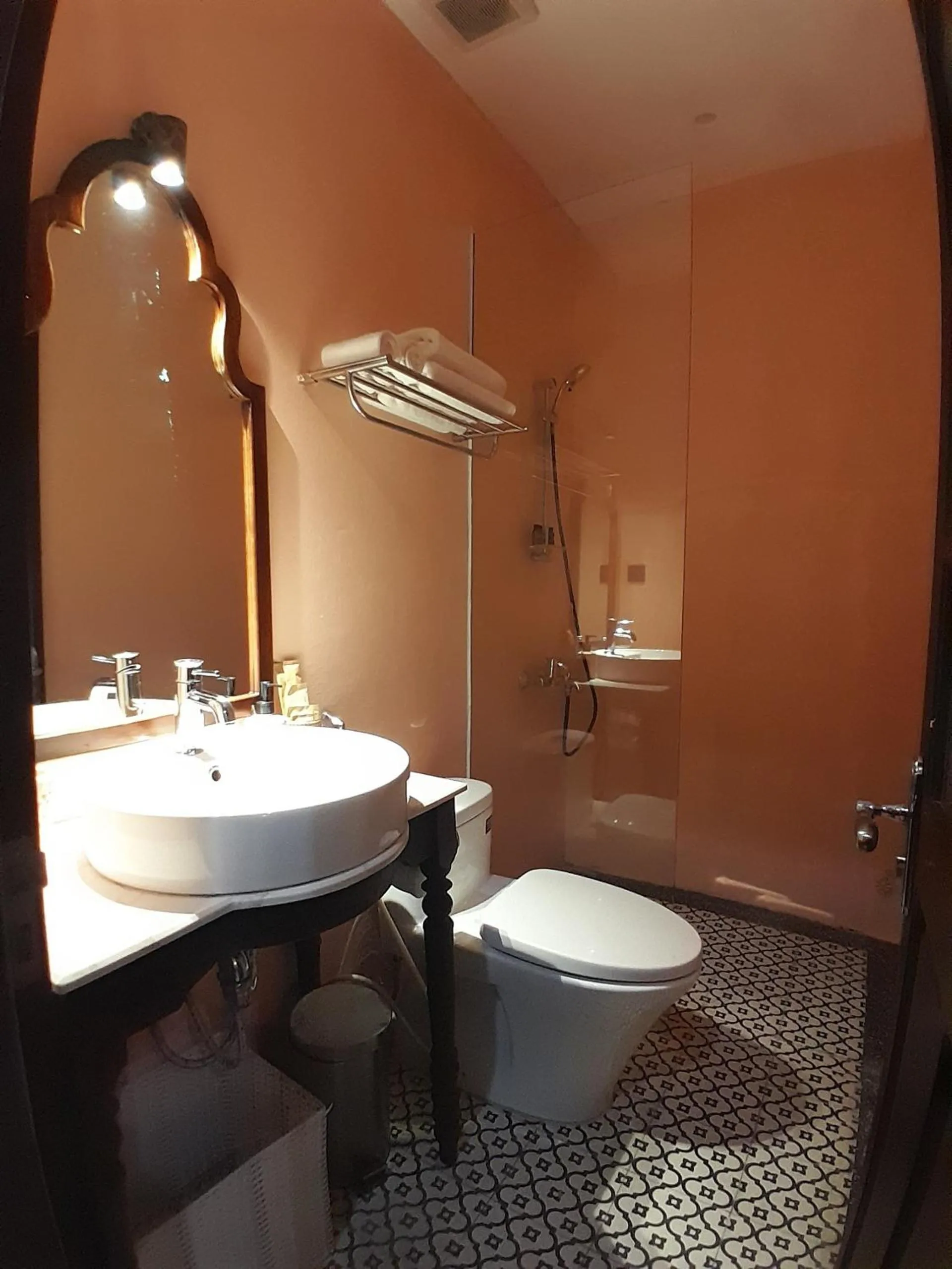 Shower in The Mansion Hoi An by Minova