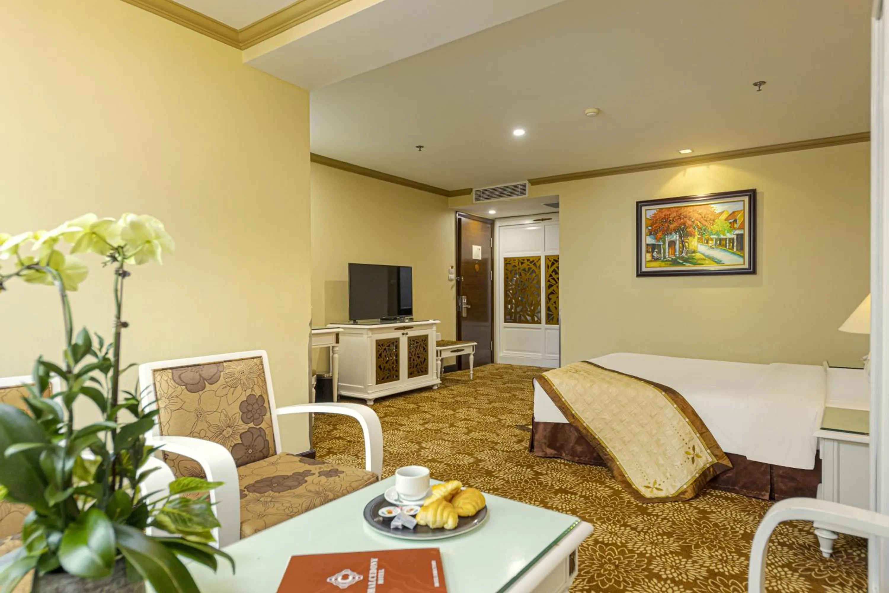 Bed in Chalcedony Grand Hotel