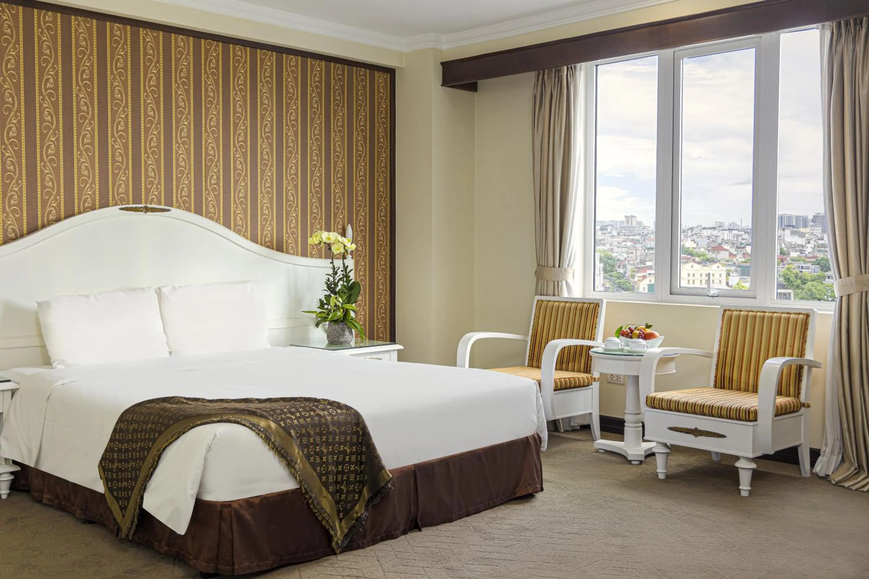 Bedroom, Bed in Chalcedony Grand Hotel