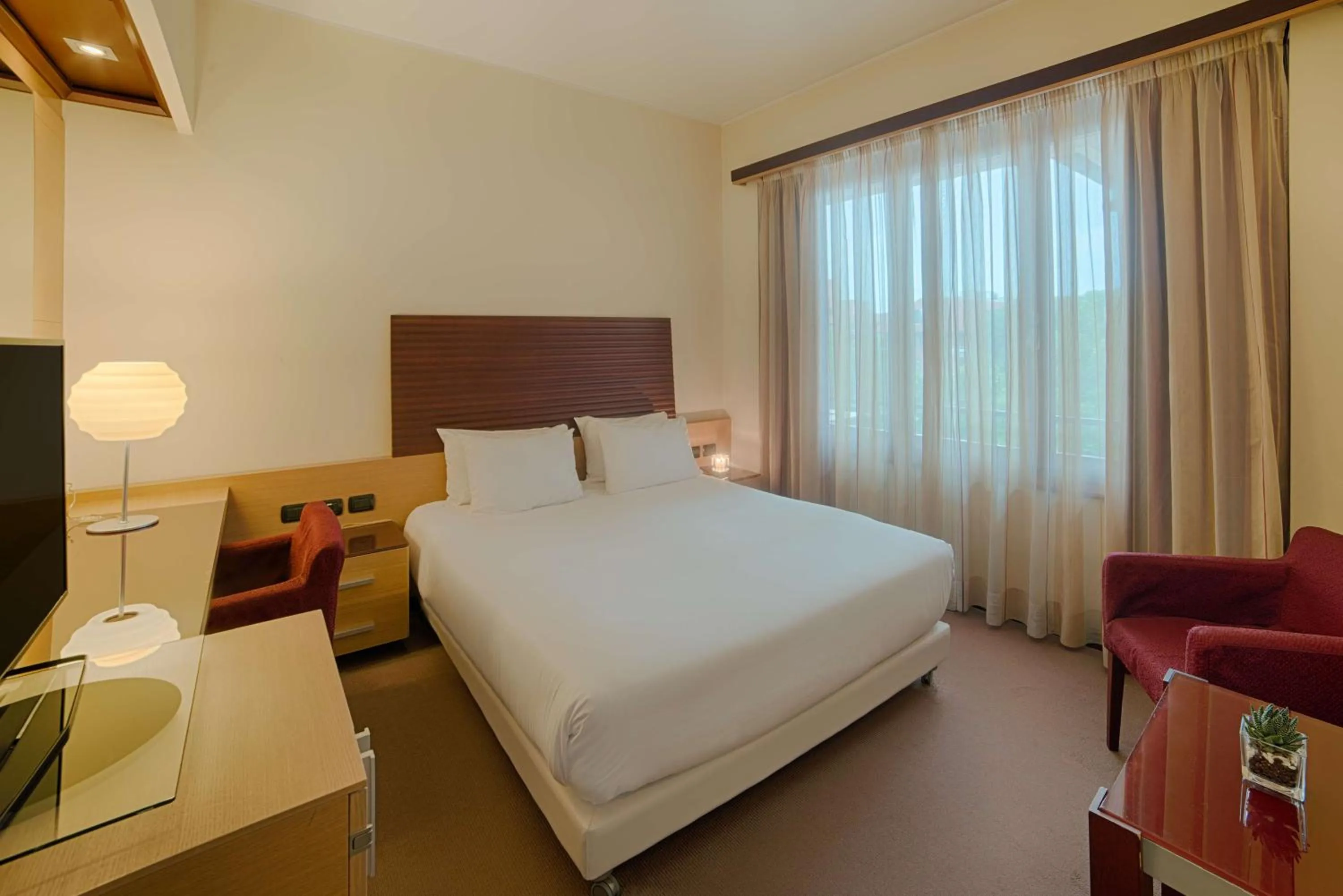 Photo of the whole room, Bed in NH Milano 2 Residence