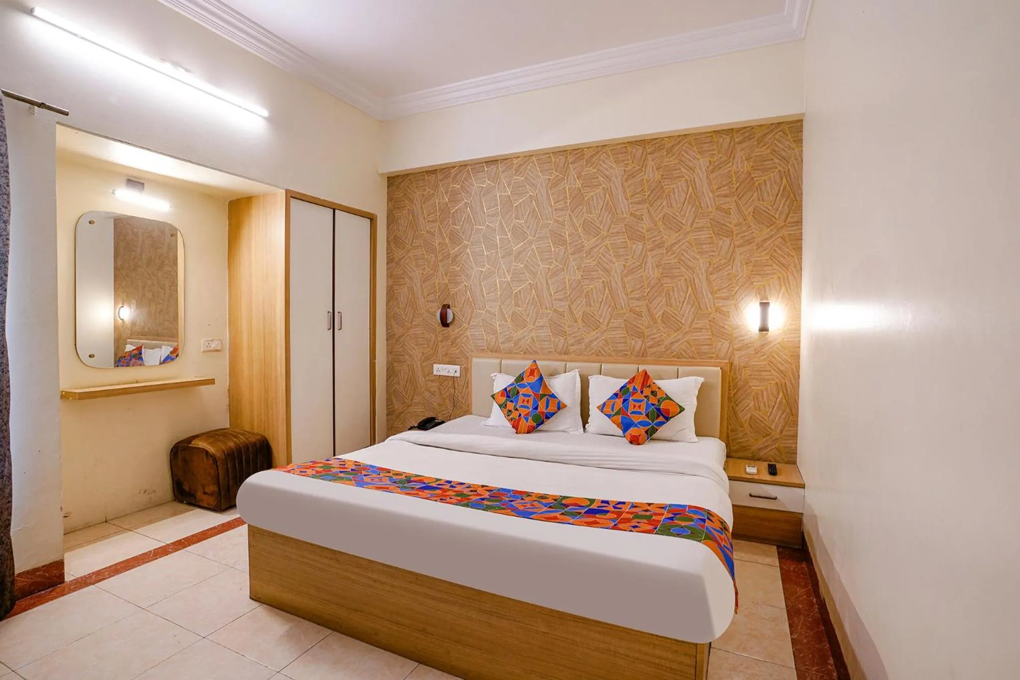 Photo of the whole room, Bed in Via Heritage Palace