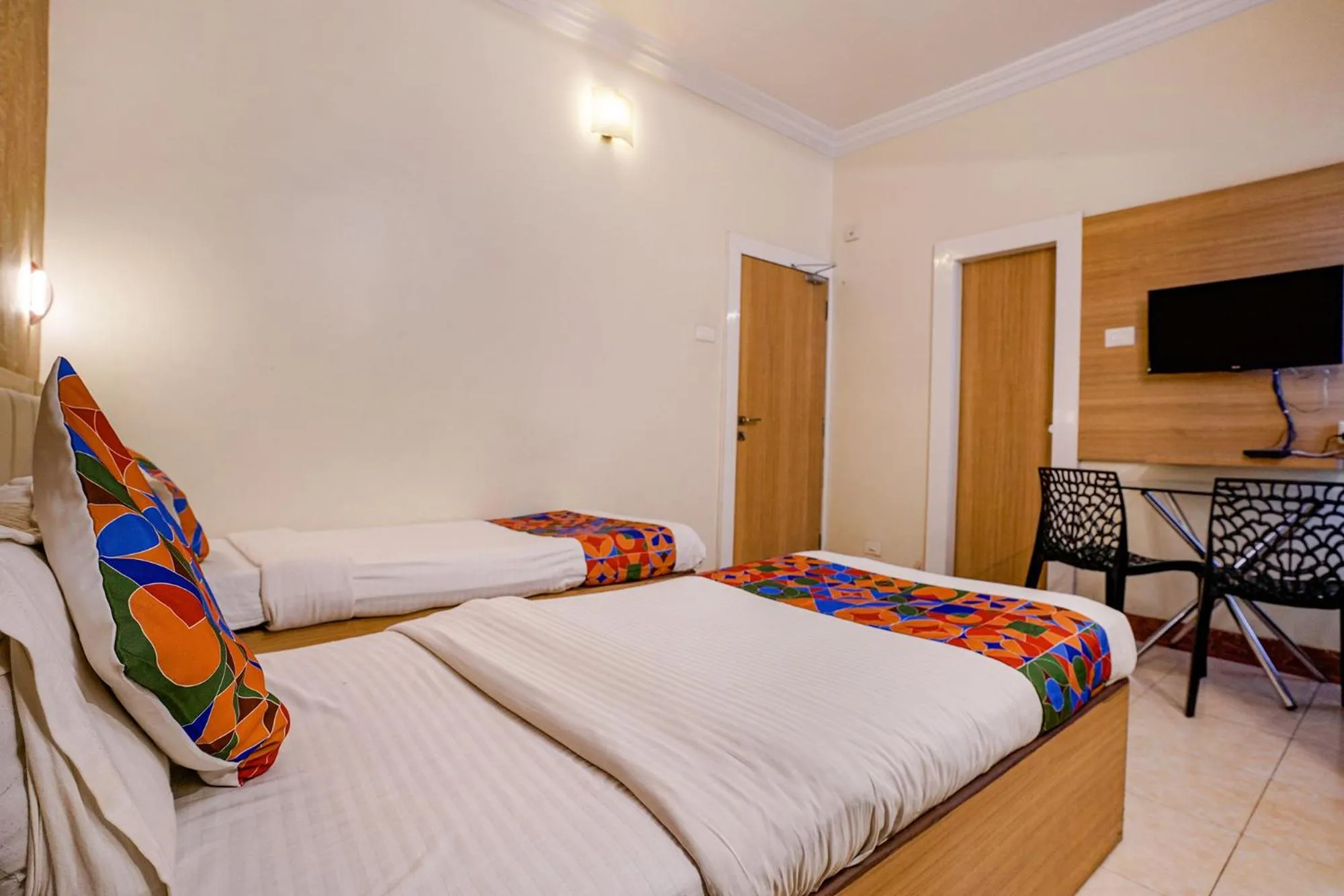 Communal lounge/ TV room, Bed in Via Heritage Palace