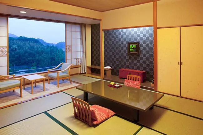 Photo of the whole room in Izu-Nagaoka Hotel Tenbo