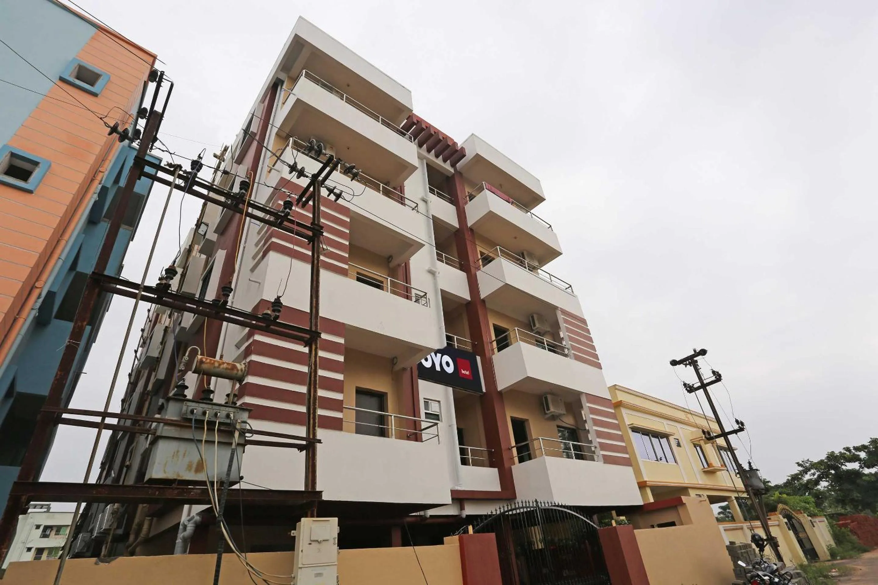 Facade/entrance in Super OYO 17276 The Maple Tree Hotels
