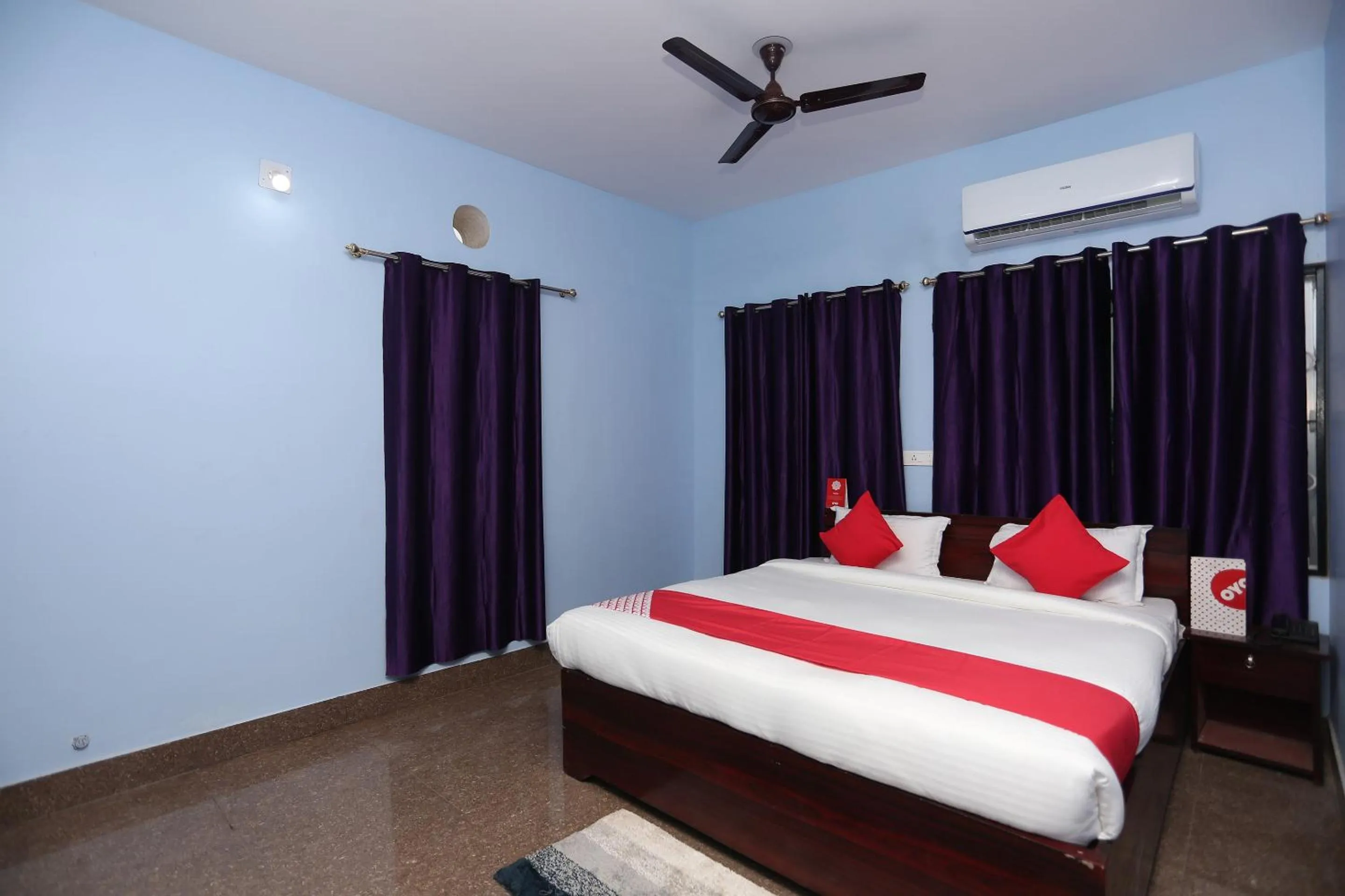 Bathroom, Bed in Hotel O Moonlight