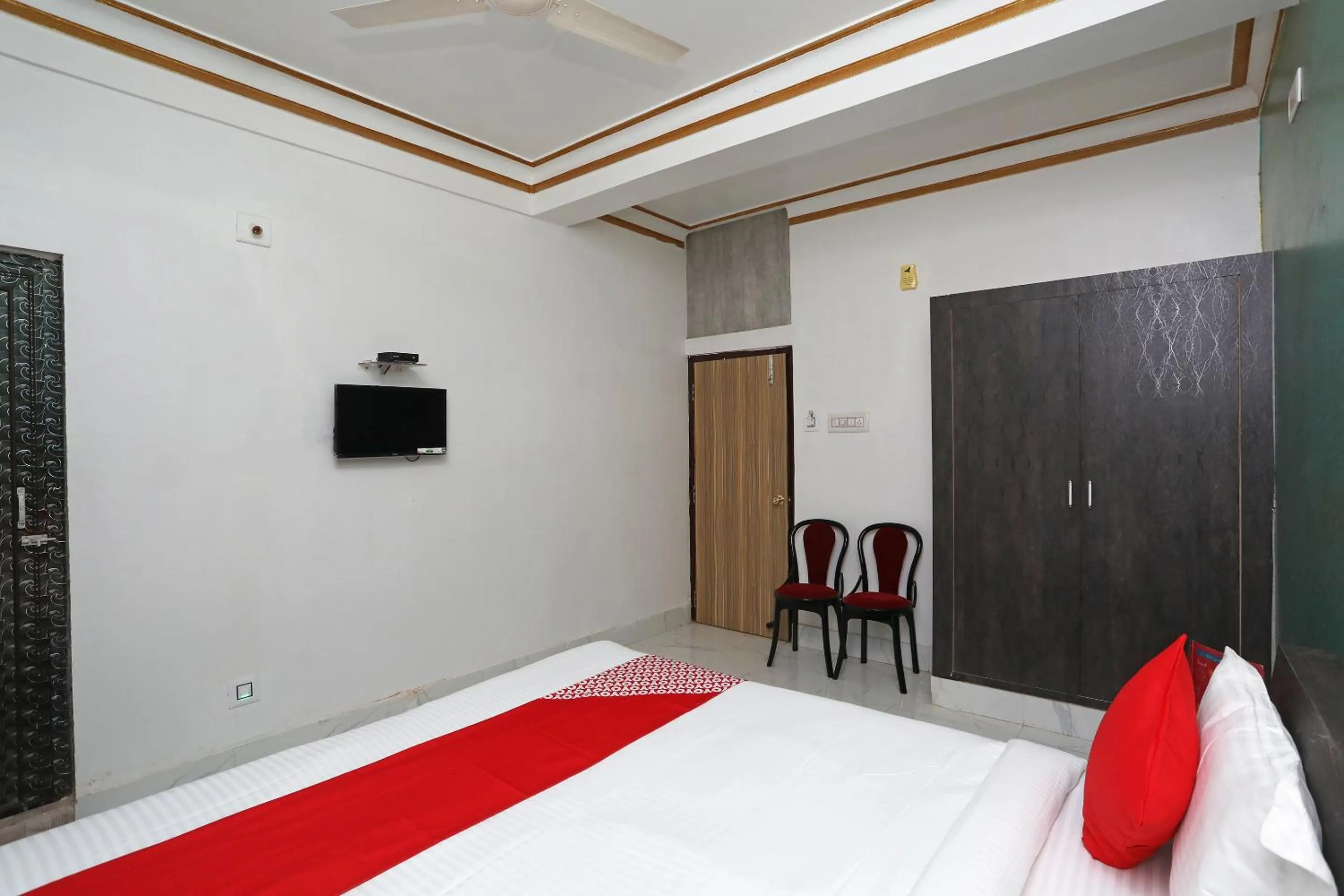 Bedroom, Bed in Hotel O Aradhya Residency
