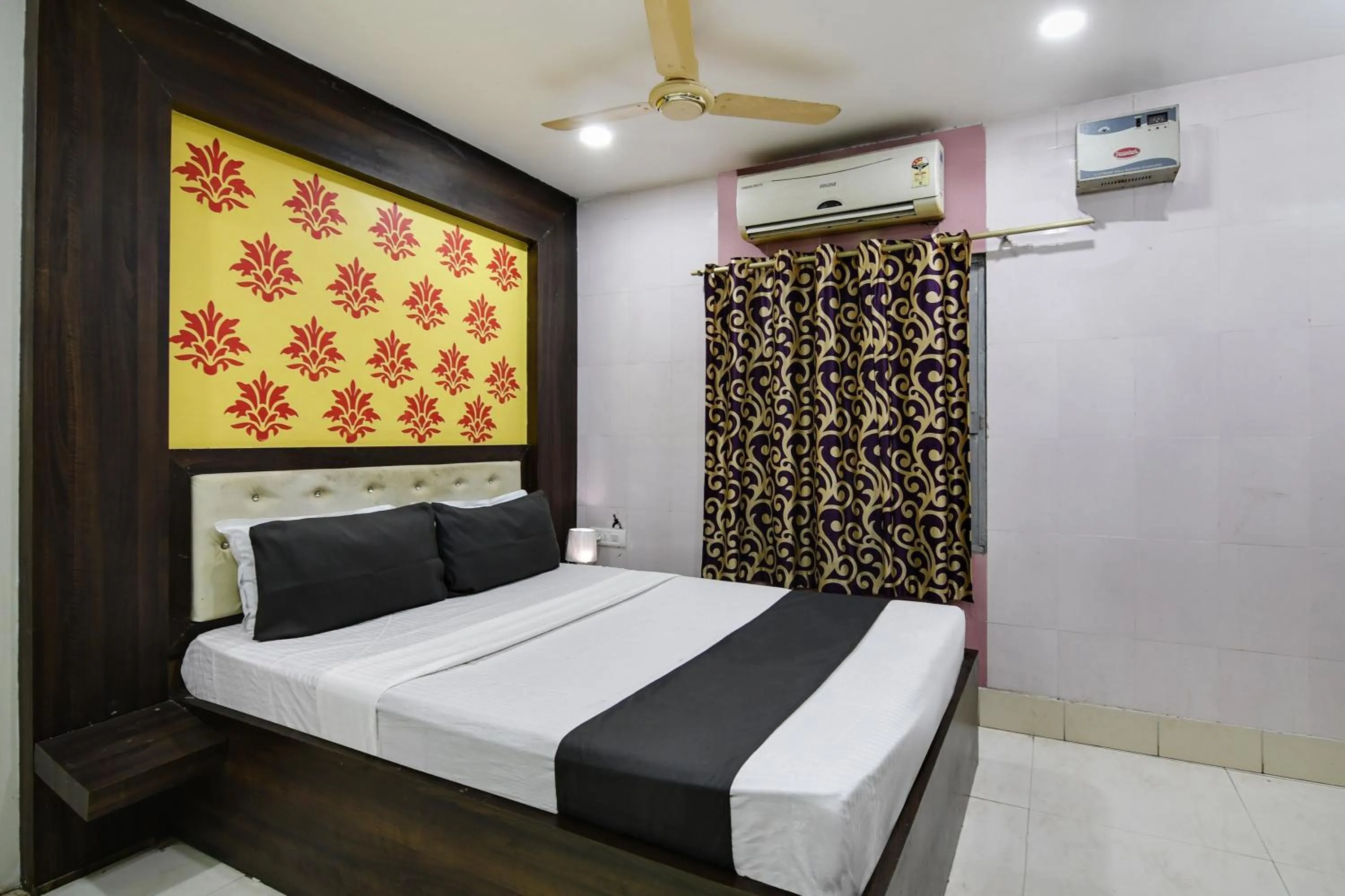 Bedroom, Bed in Super Venture Inn NX