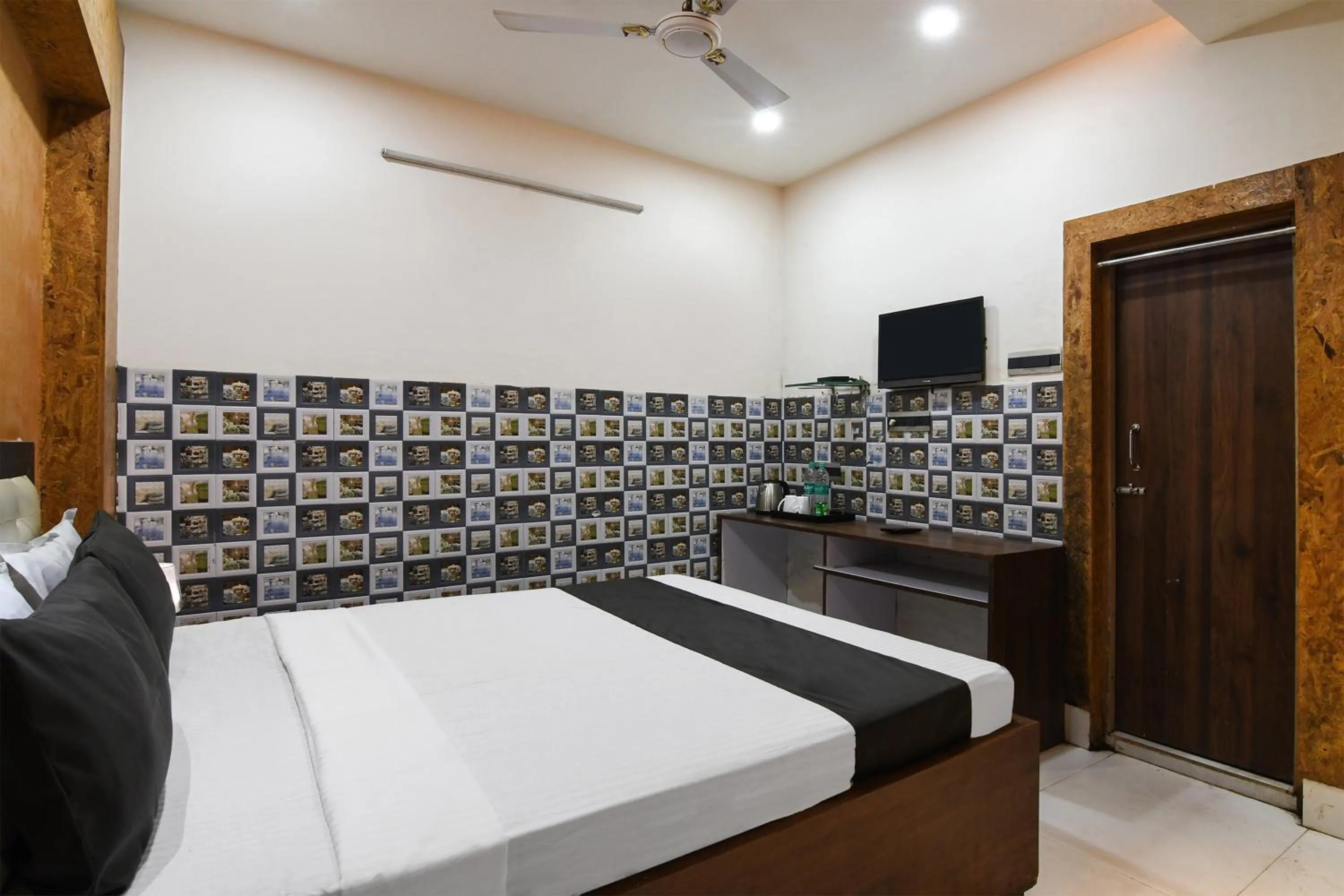 Bedroom, Bed in Super Venture Inn NX