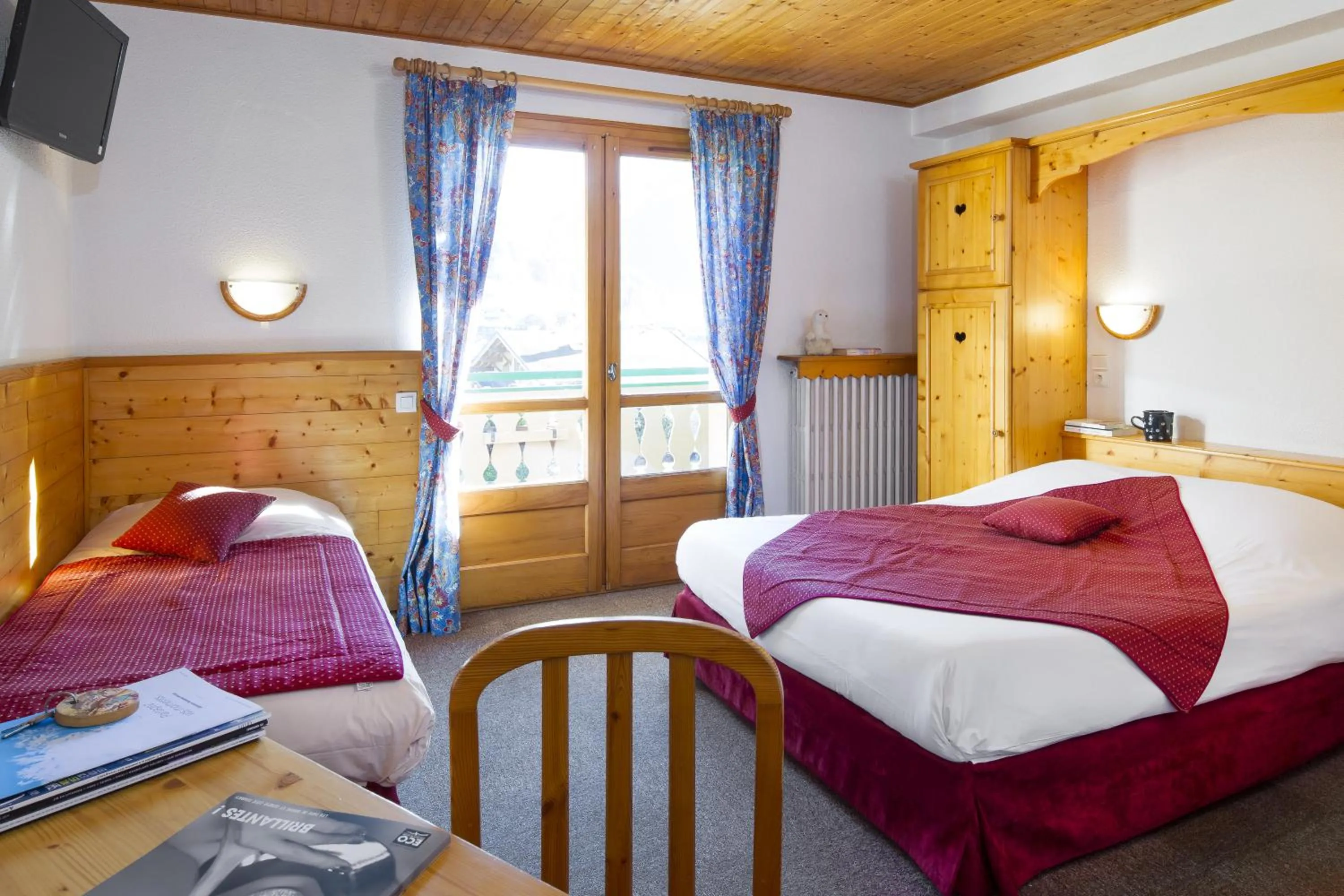 Day, Bed in L'Hermine Blanche