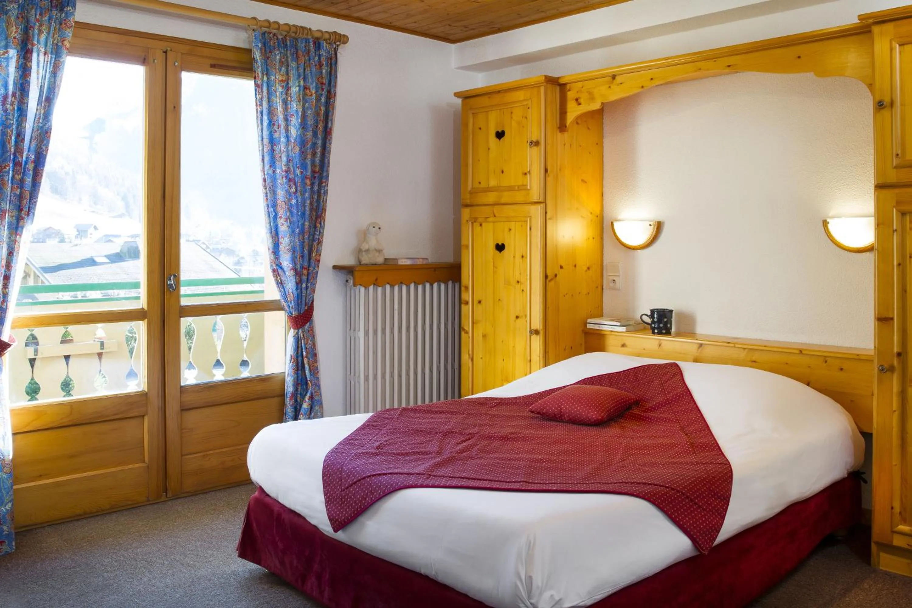 Day, Bed in L'Hermine Blanche