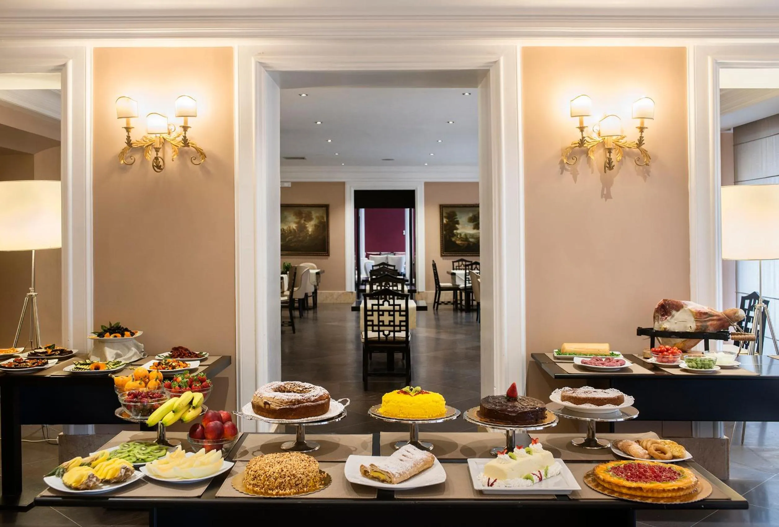 Food in Ambasciatori Place Hotel