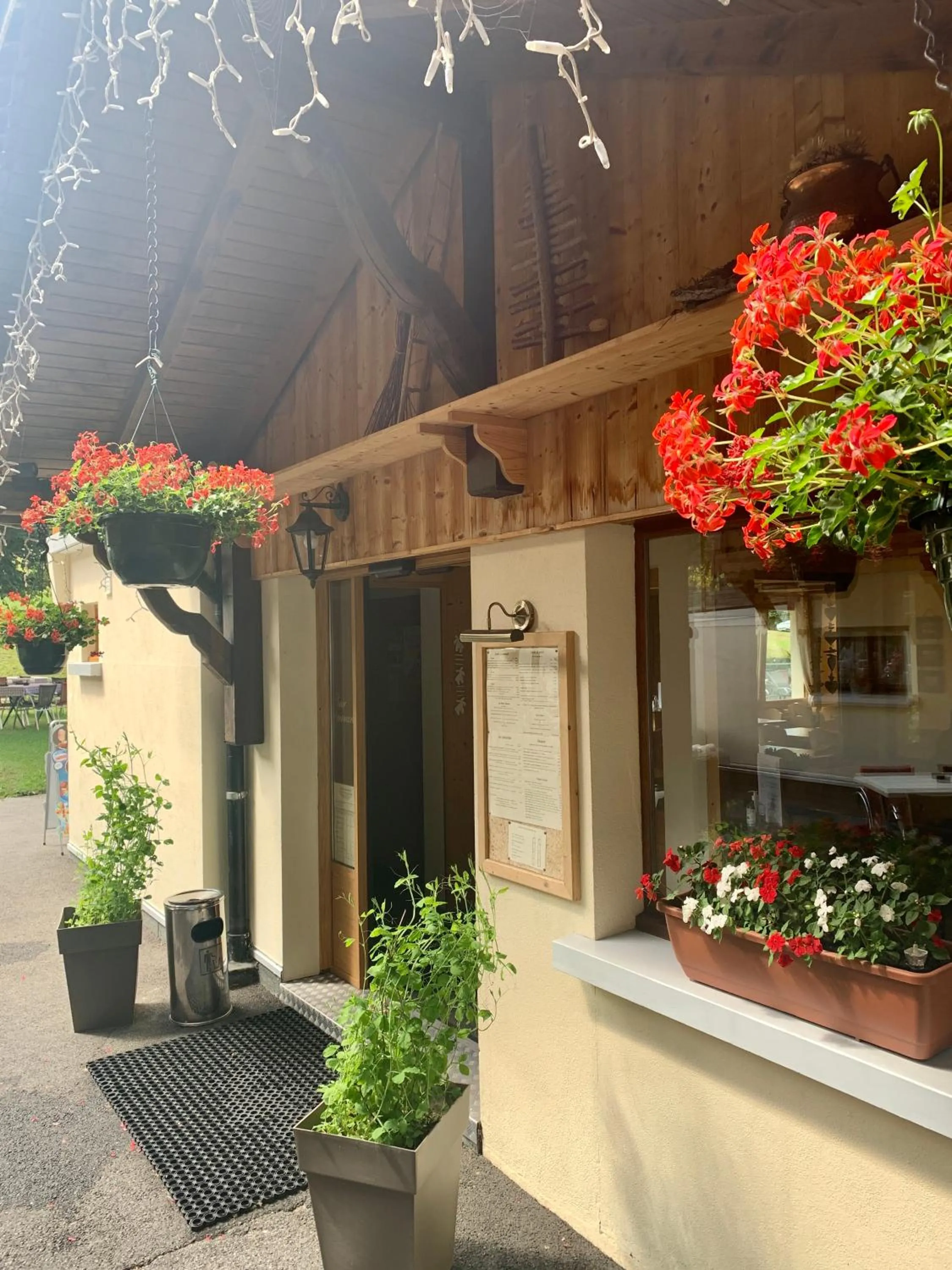 Facade/entrance in Hameau des Prodains - Hôtel