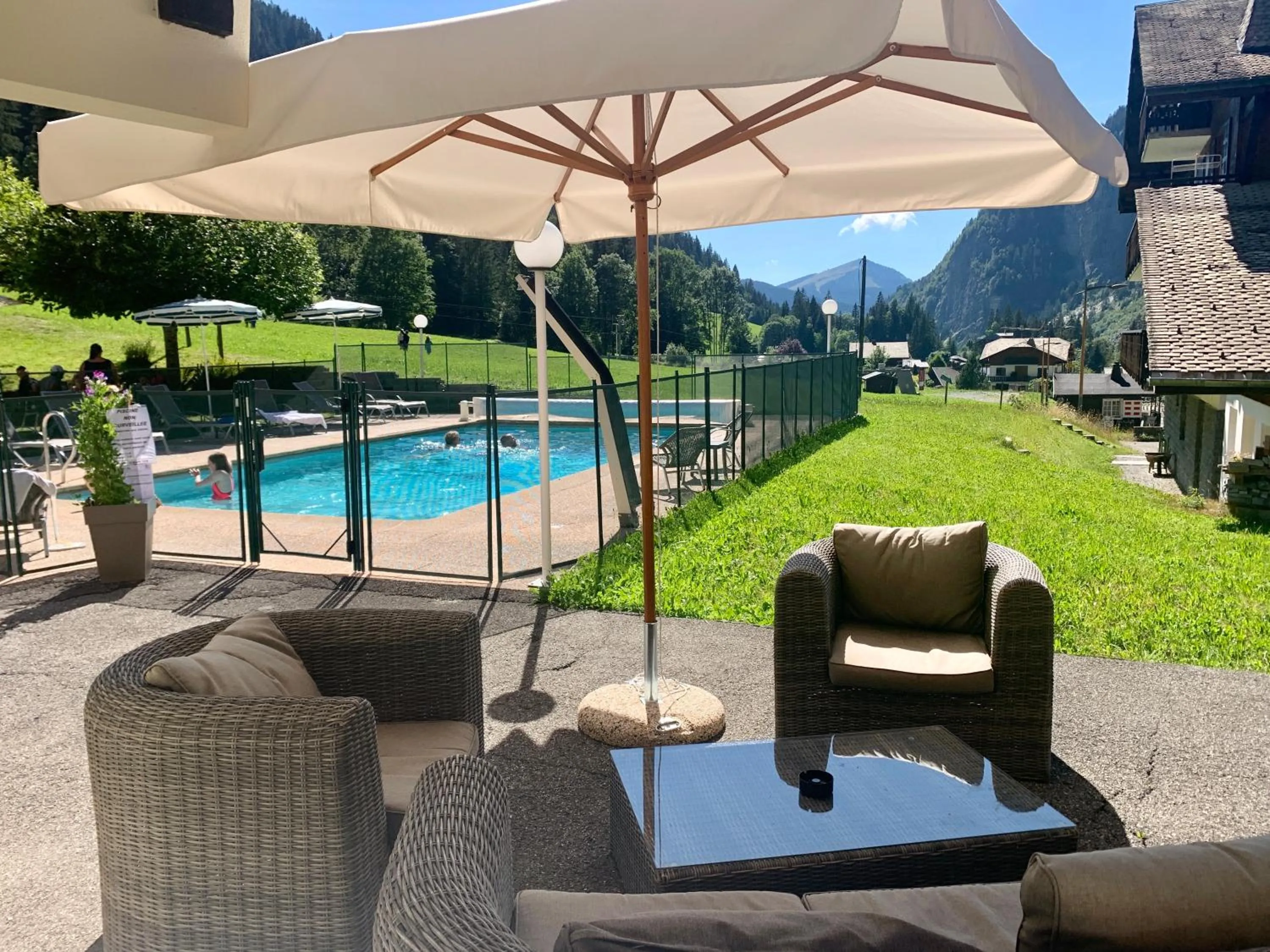 Patio in Hameau des Prodains - Hôtel