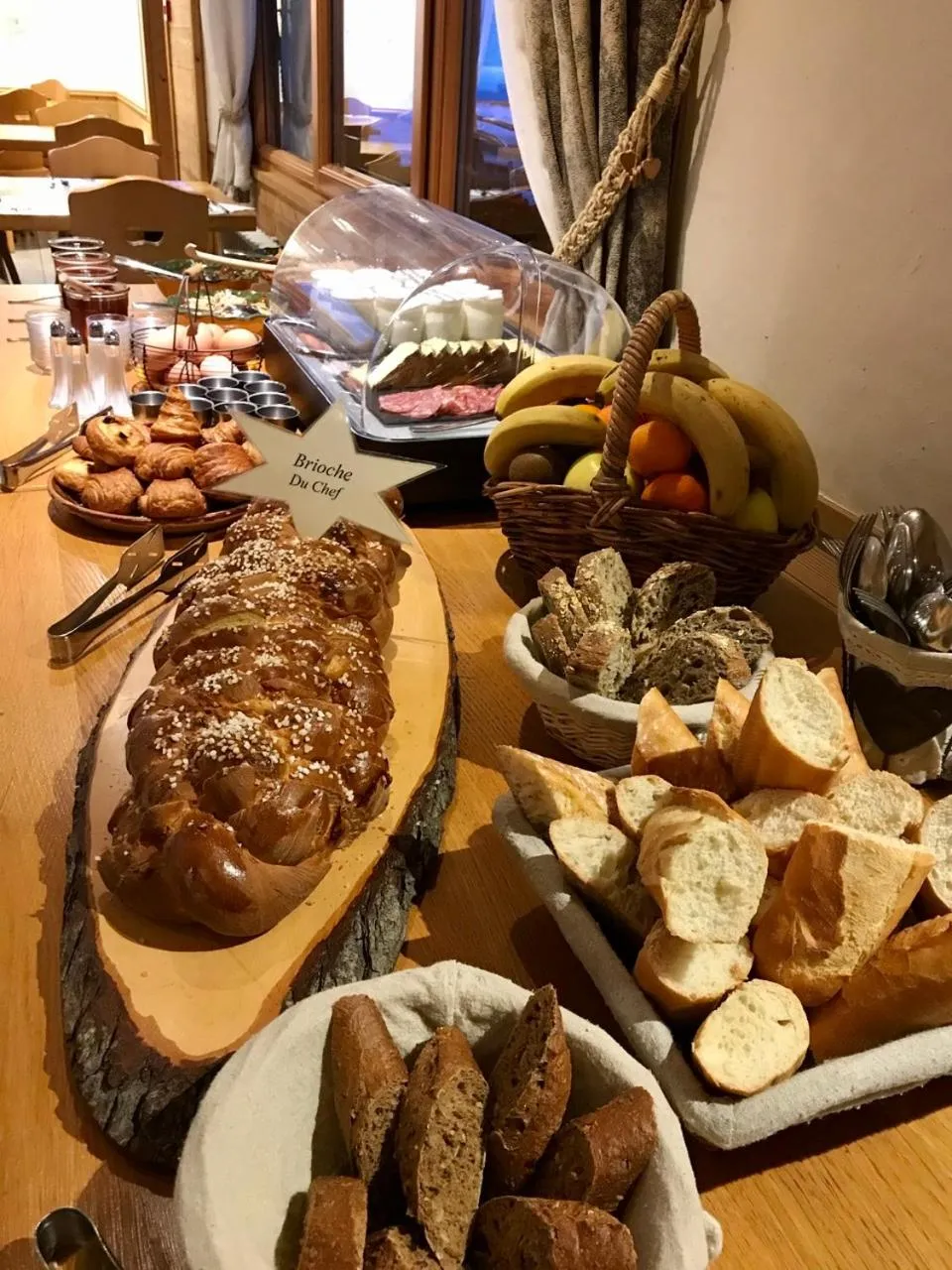 Food in Hameau des Prodains - Hôtel