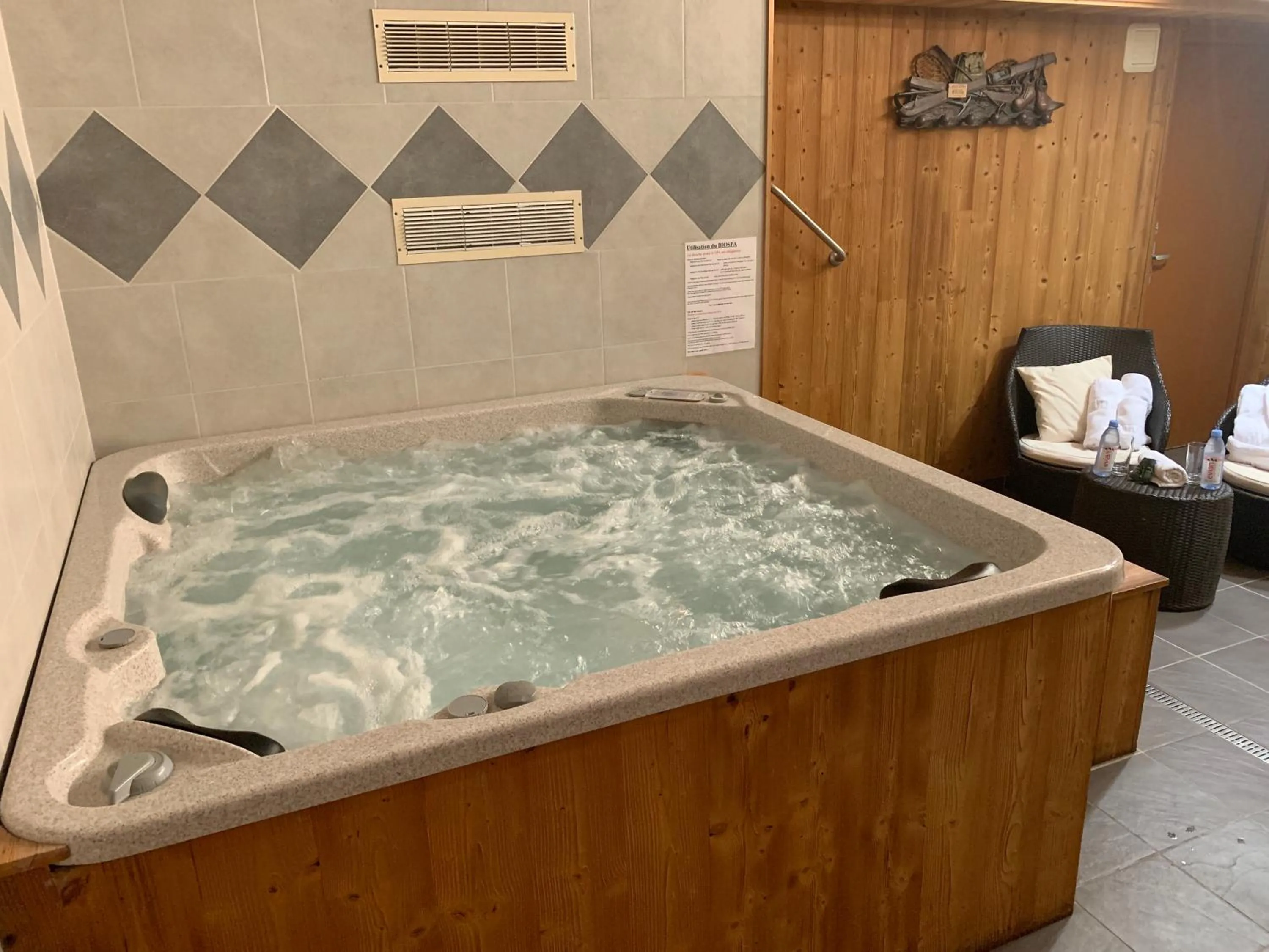 Spa and wellness centre/facilities in Hameau des Prodains - Hôtel