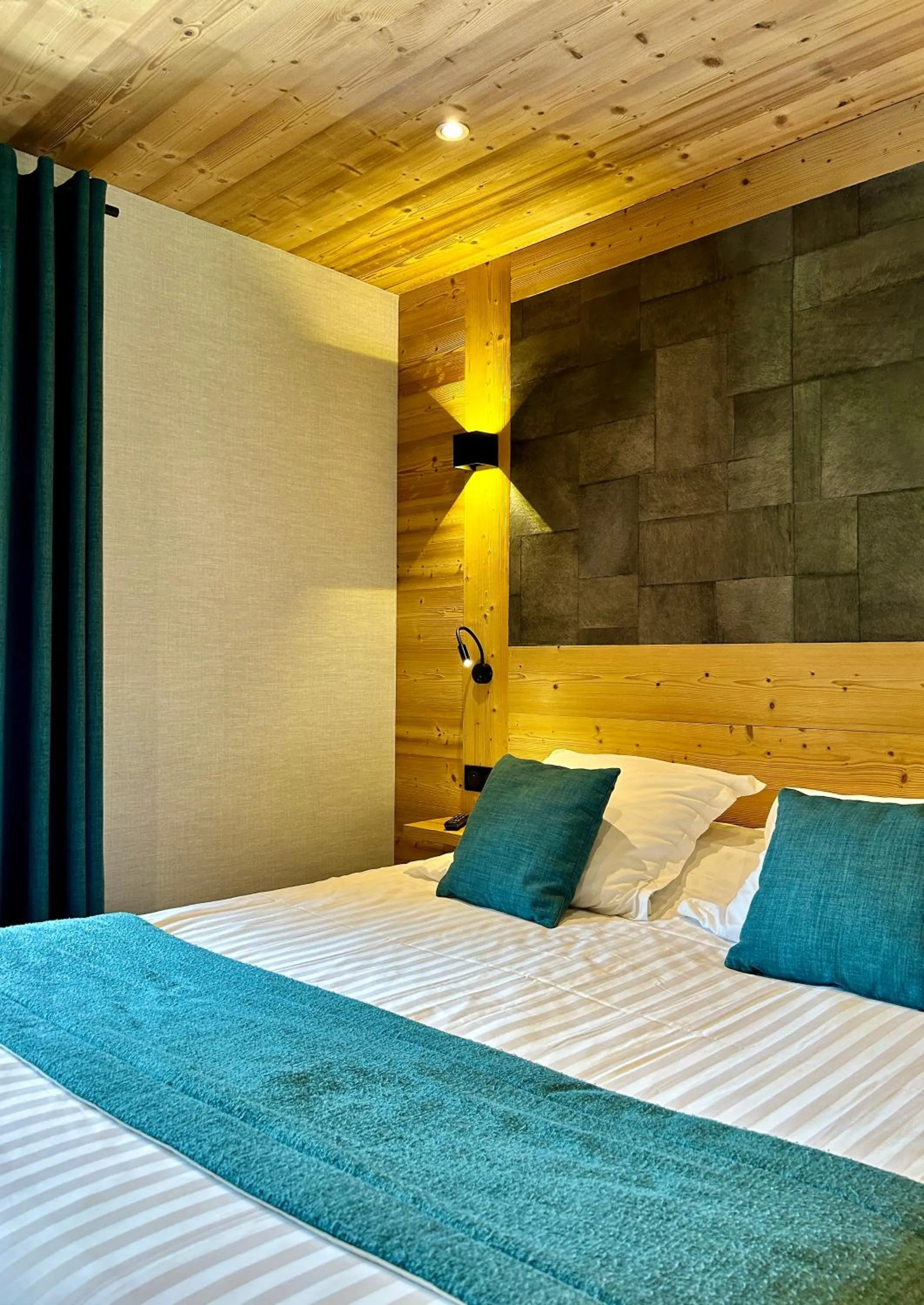 Bedroom, Bed in Hameau des Prodains - Hôtel