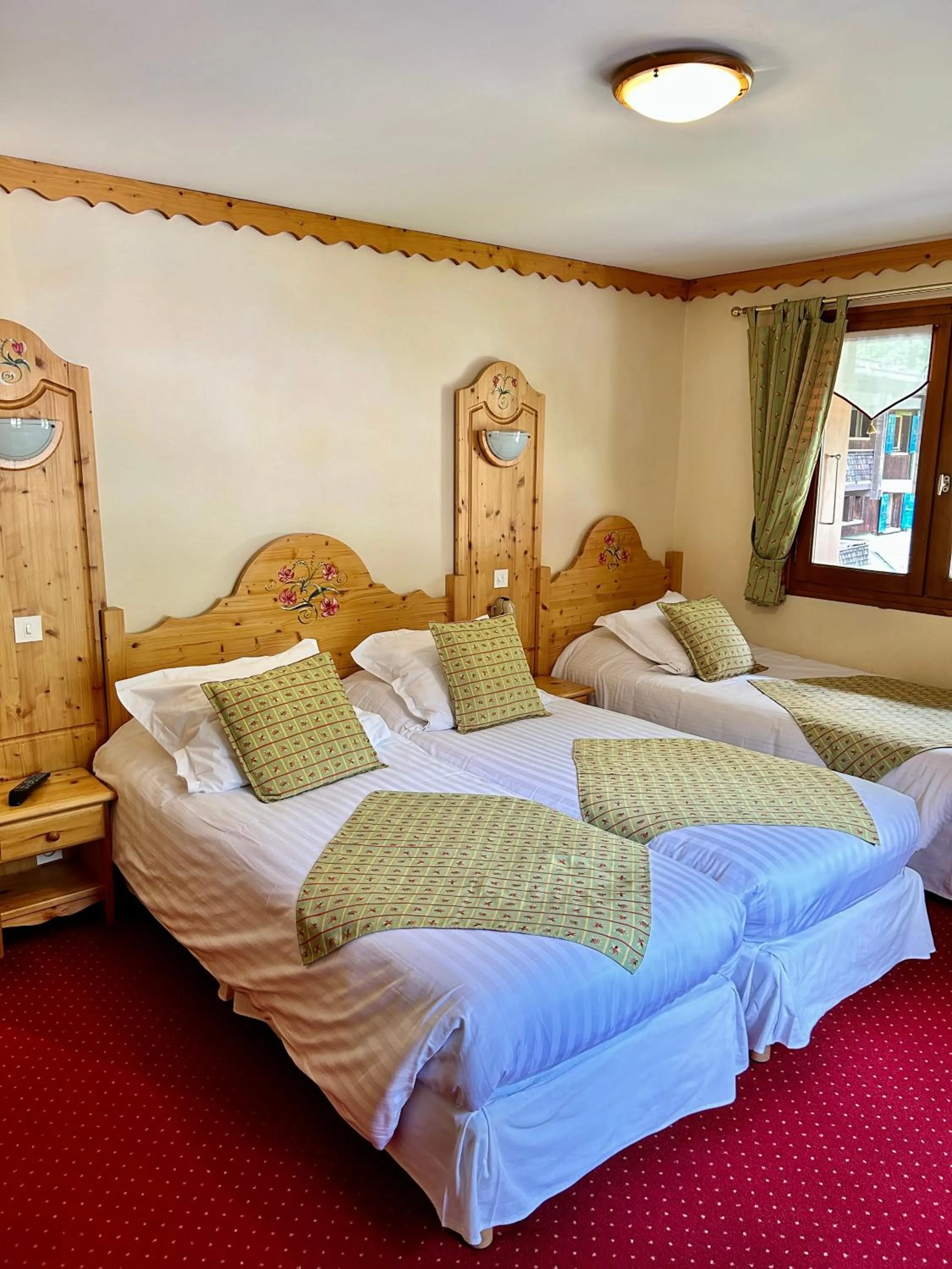 Bedroom, Bed in Hameau des Prodains - Hôtel