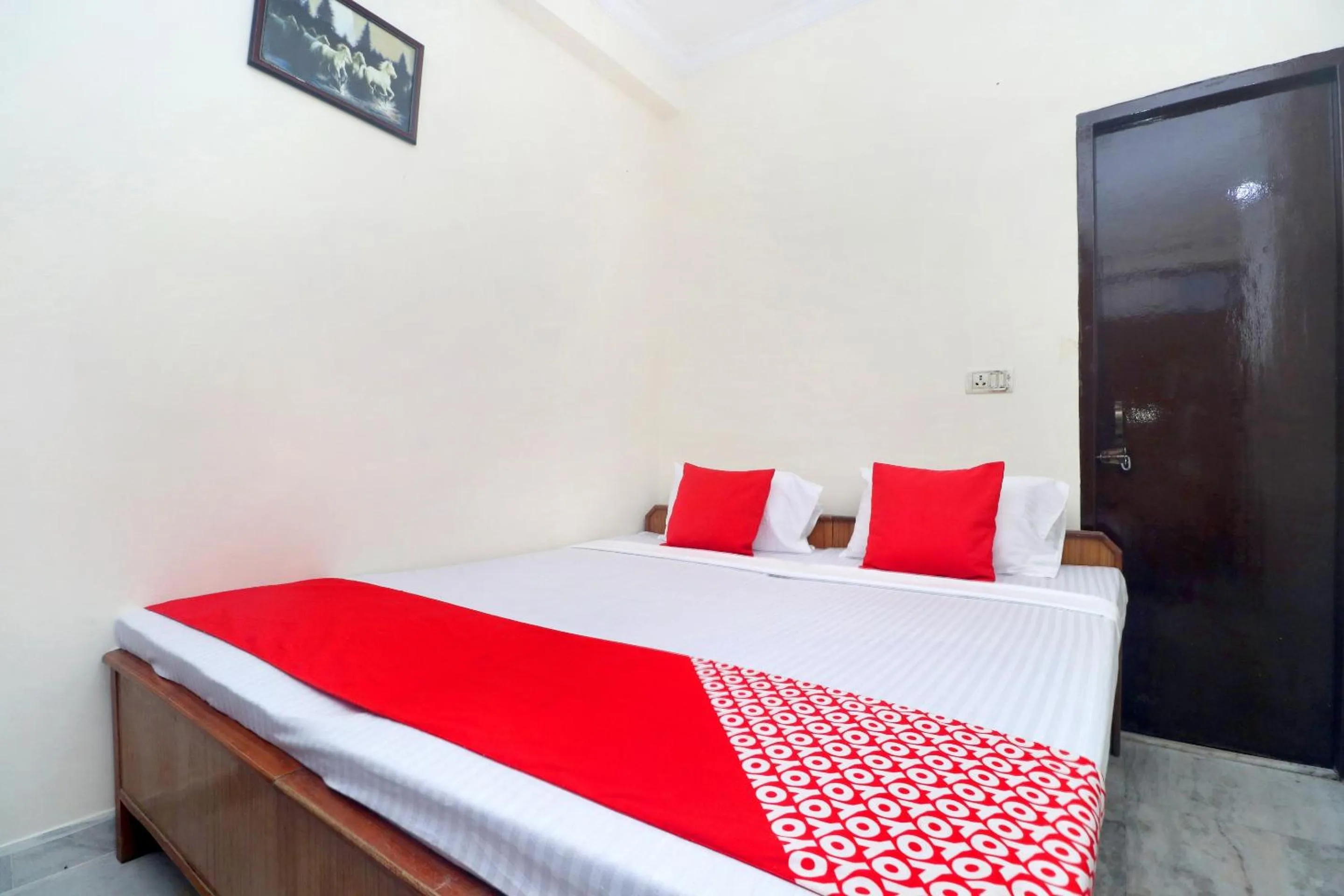 Bedroom in Hotel O Simran