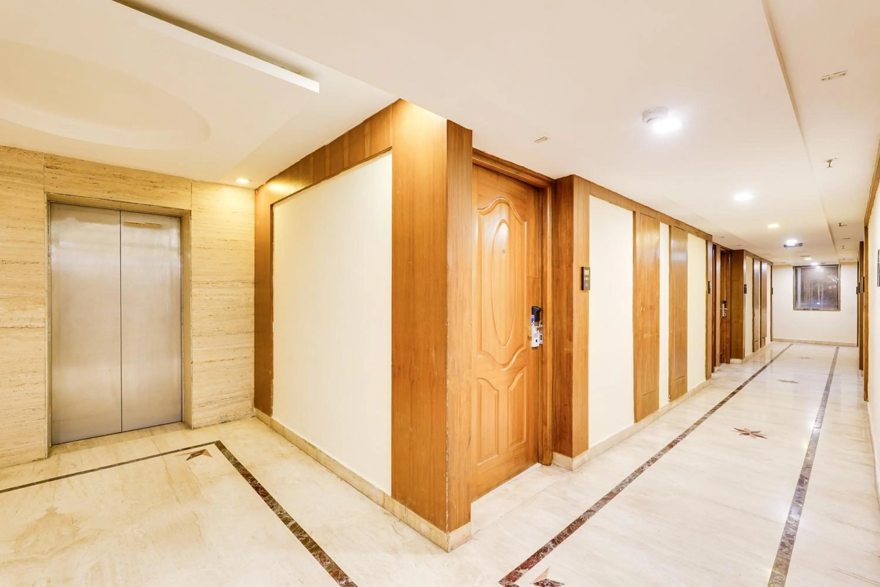 Other in Super Townhouse Oak Alandur Near Chennai Airport Formerly Vijay Park