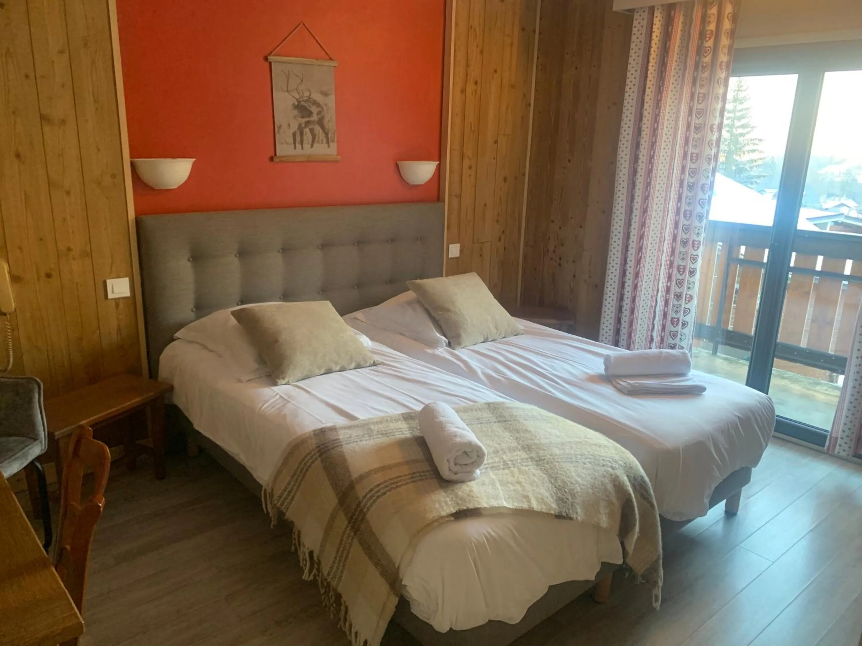 Bed in Hotel Le Concorde