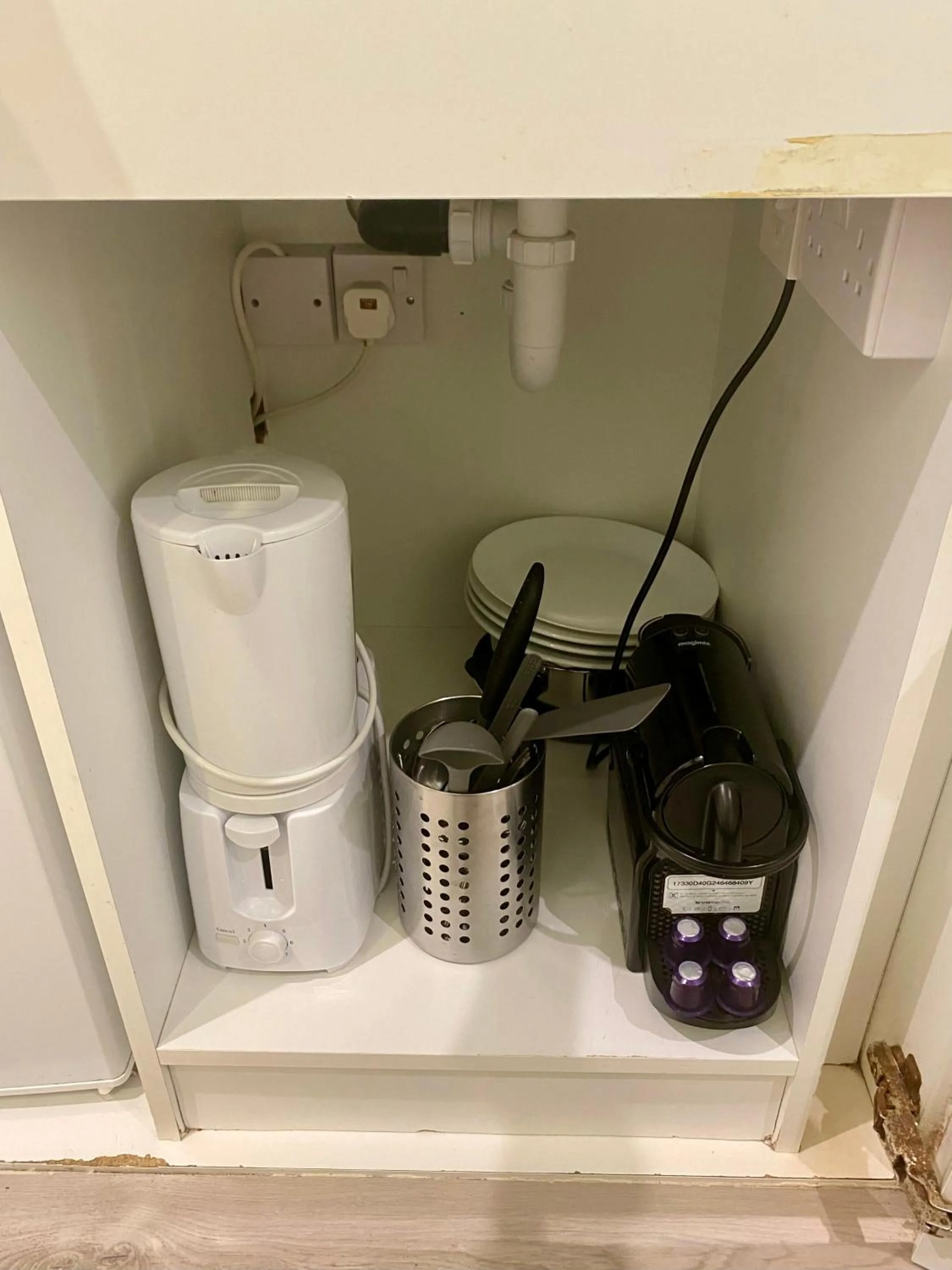 Coffee/tea facilities in 39 Studios