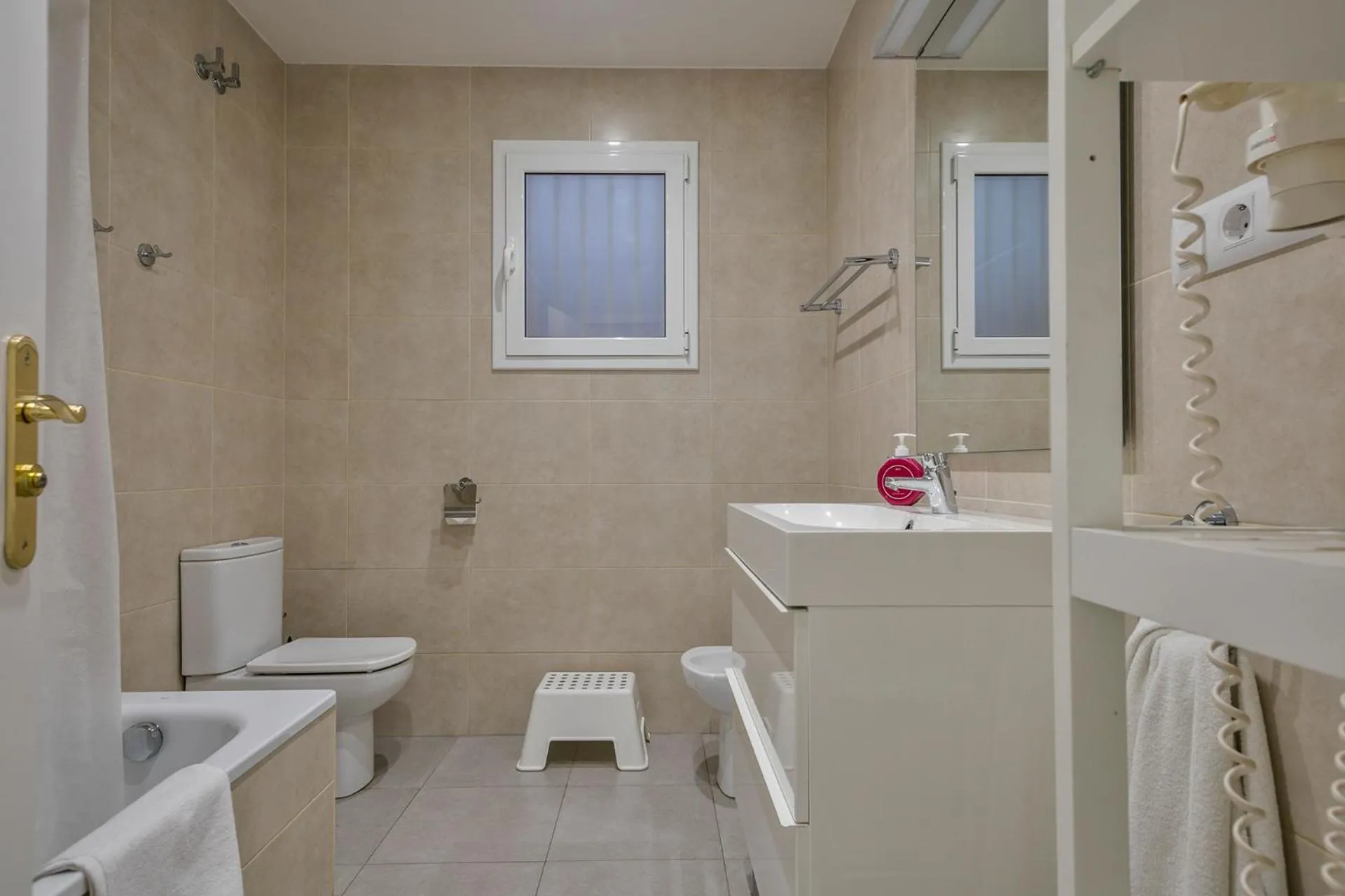 Bathroom in Stay Together Barcelona Apartments