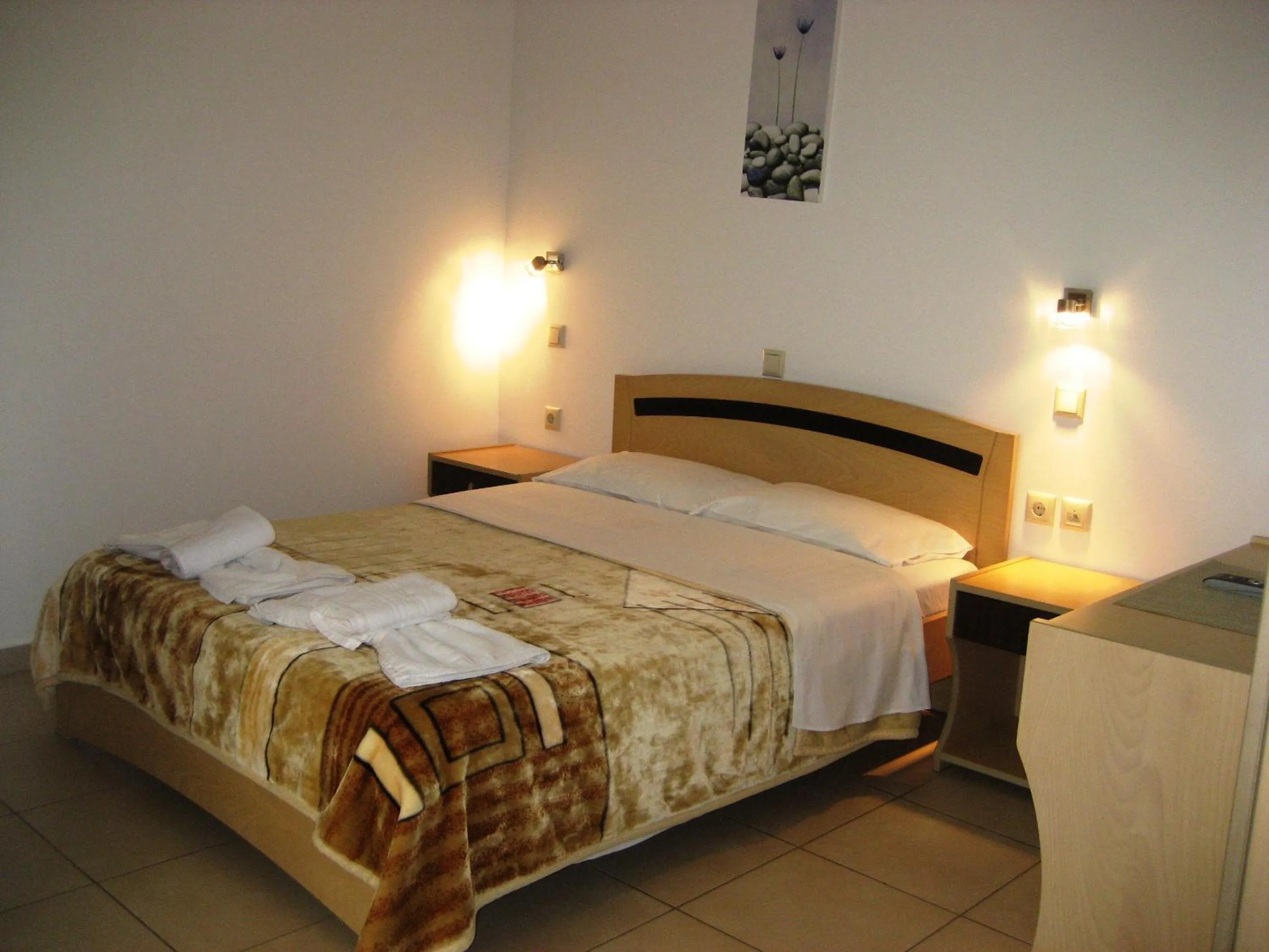 Bed in Yiorgos Studios