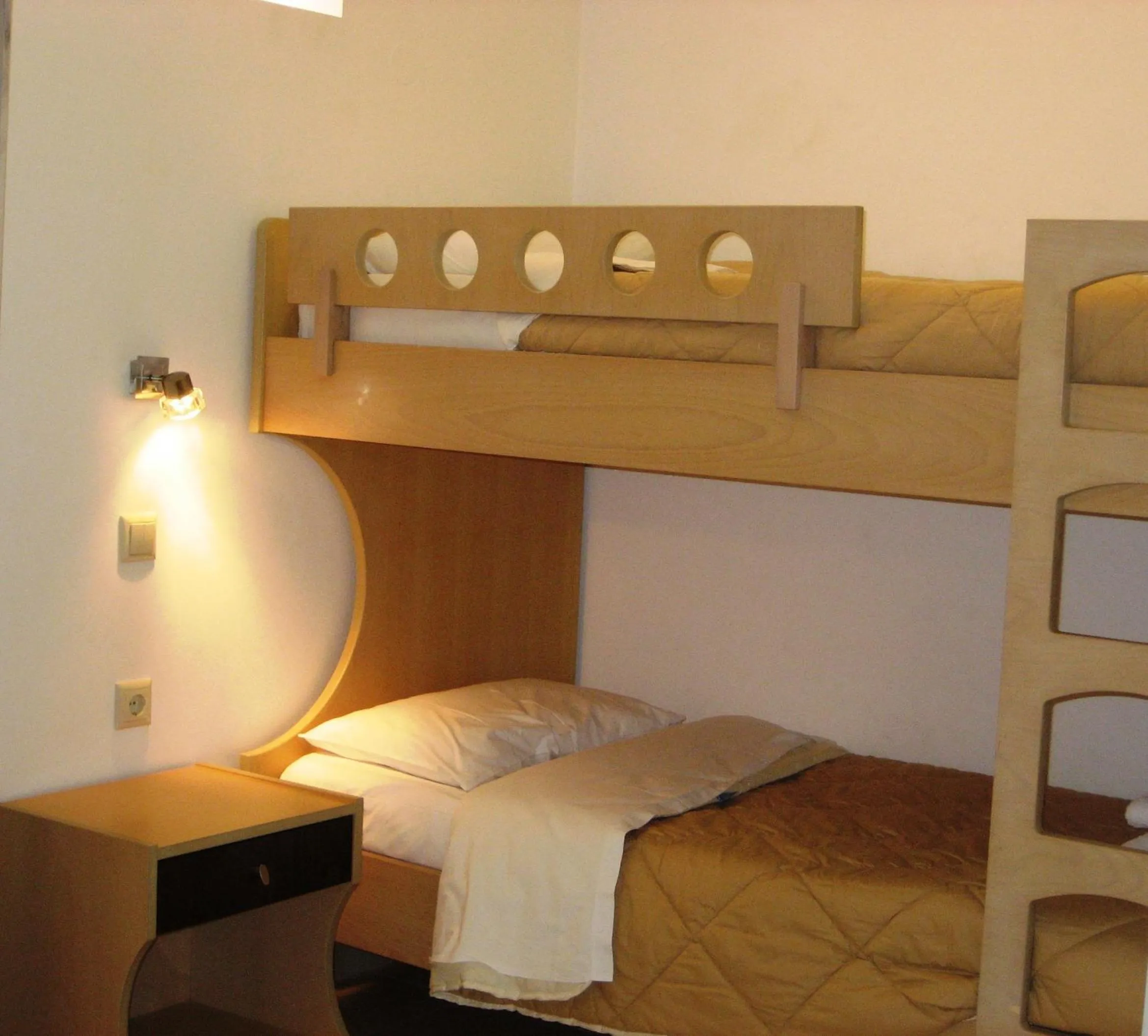 Bed in Yiorgos Studios