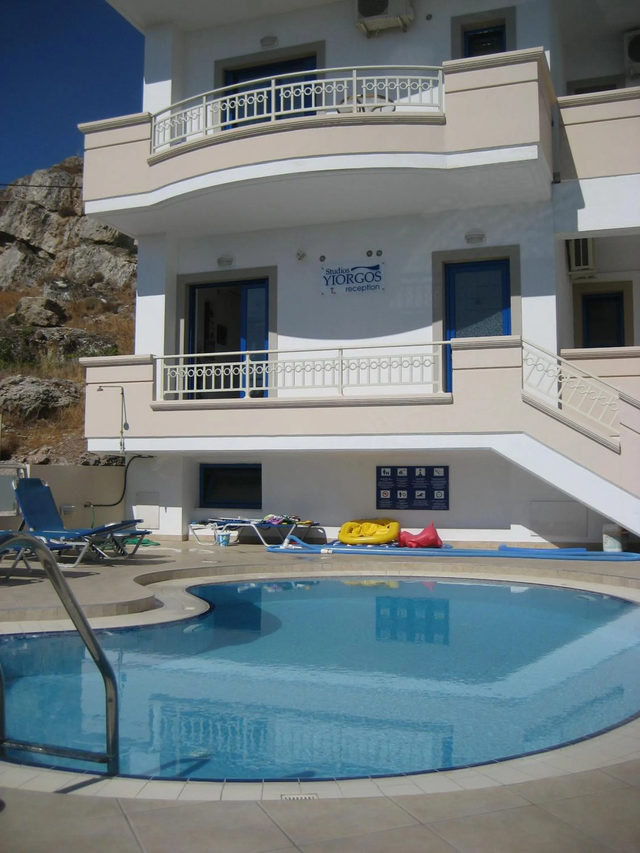 Swimming pool in Yiorgos Studios