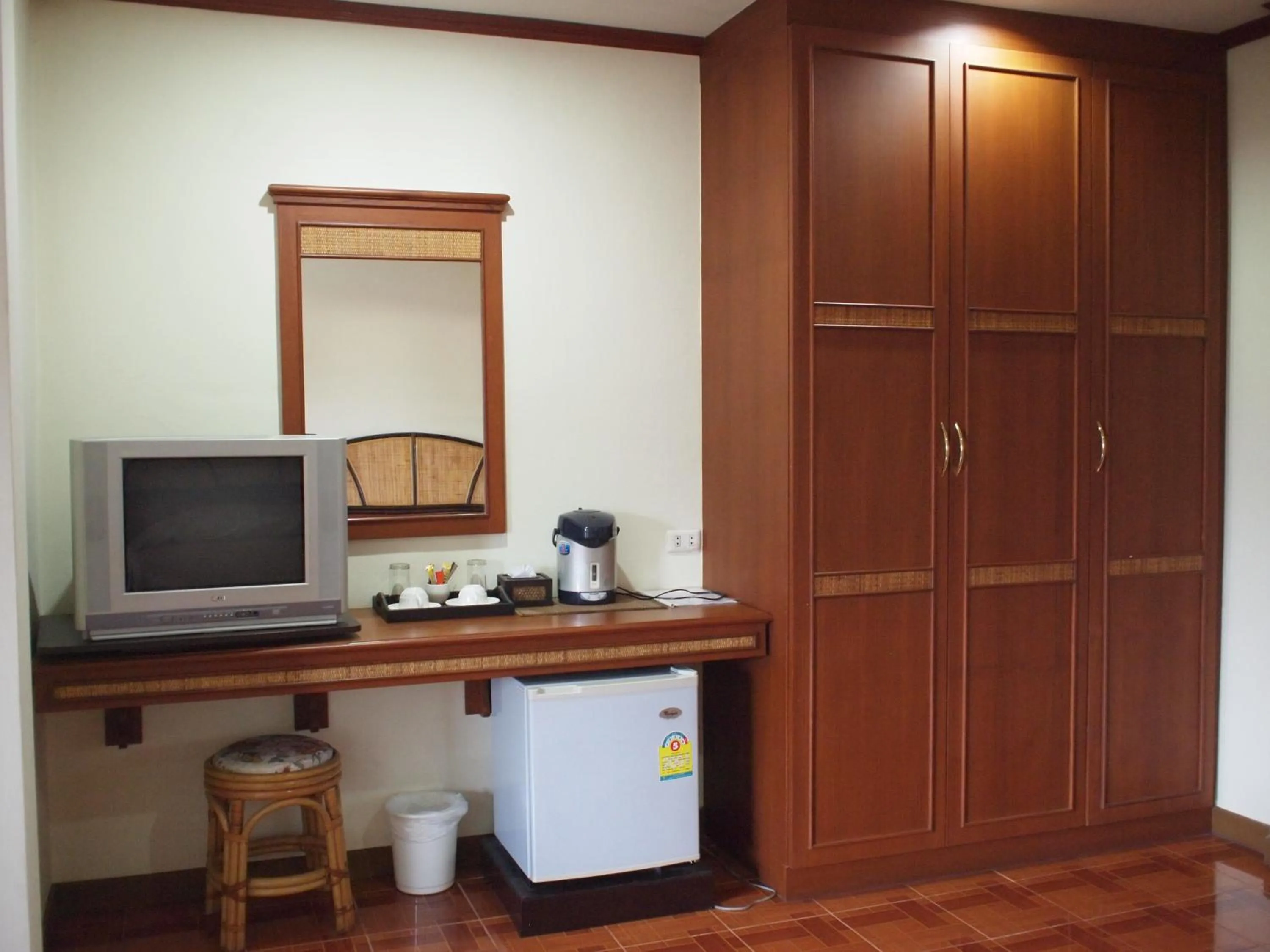 Area and facilities in Roongruang Hotel