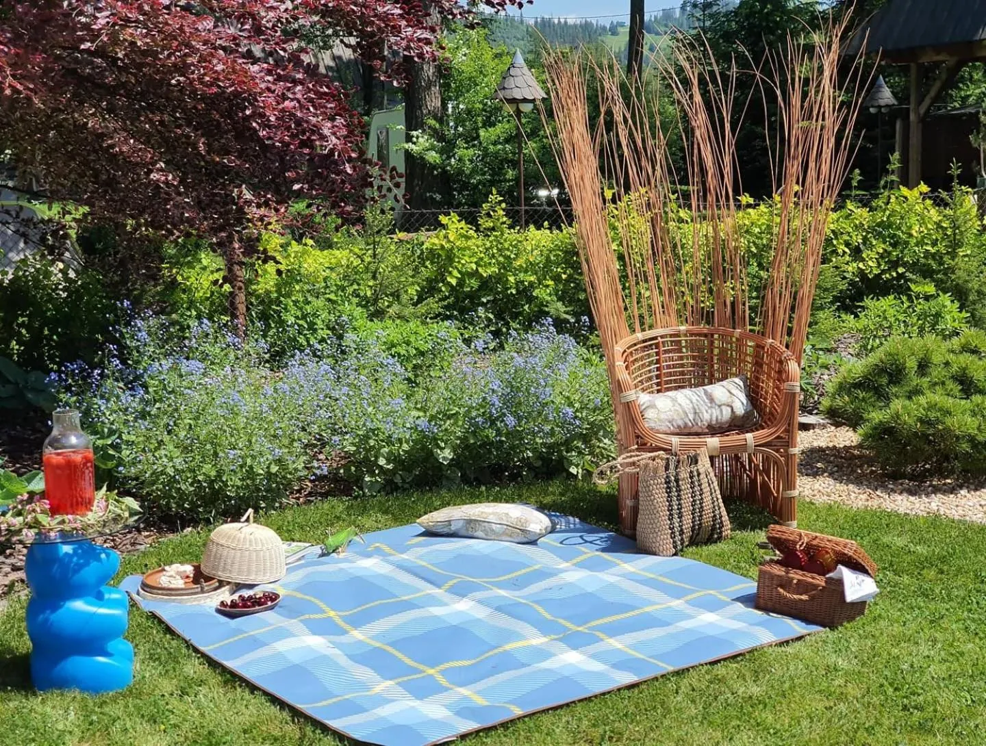 Spring in Niedźwiedzia Residence Garden Sauna