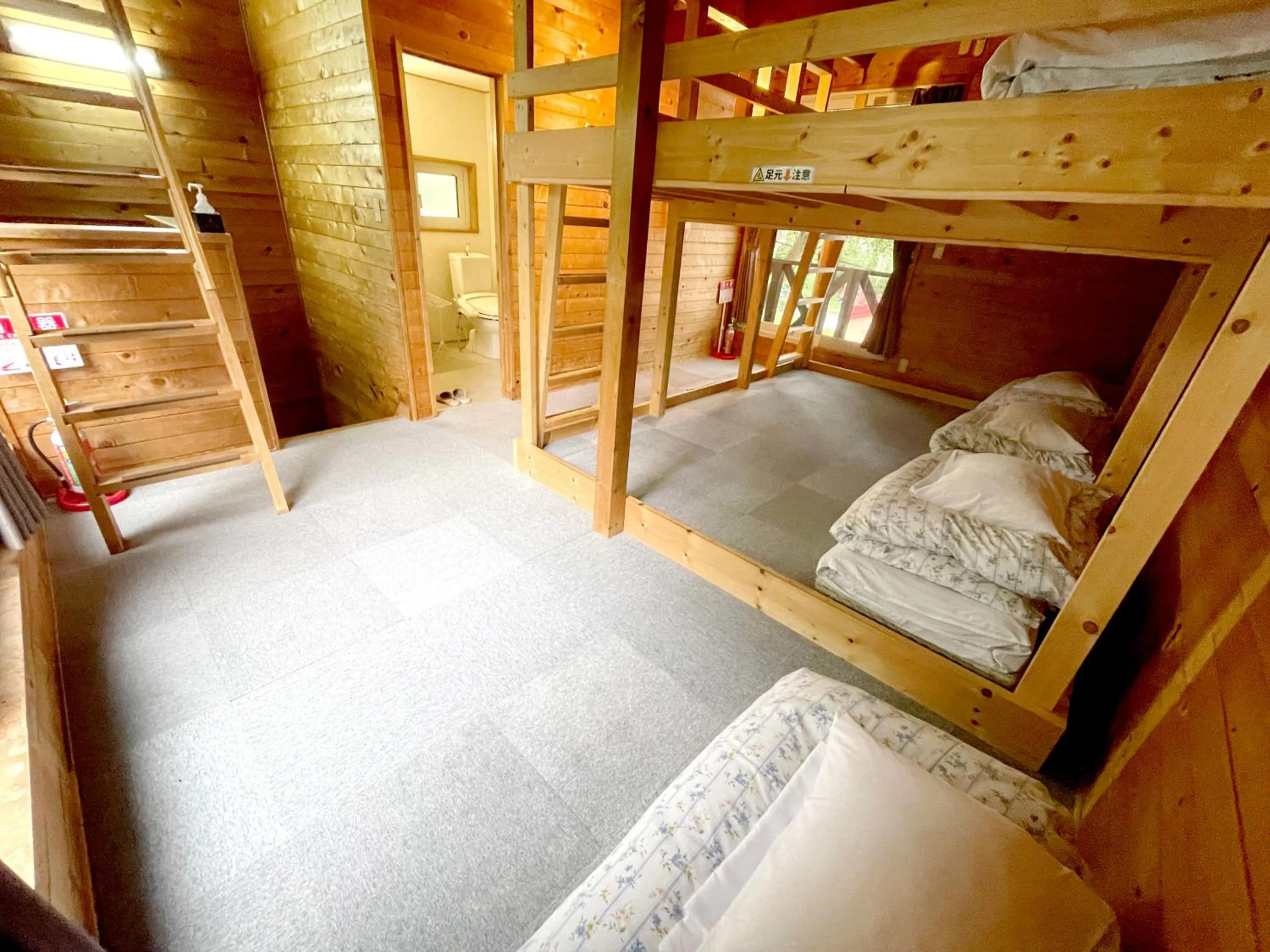 Bedroom, Bed in Winkel Village