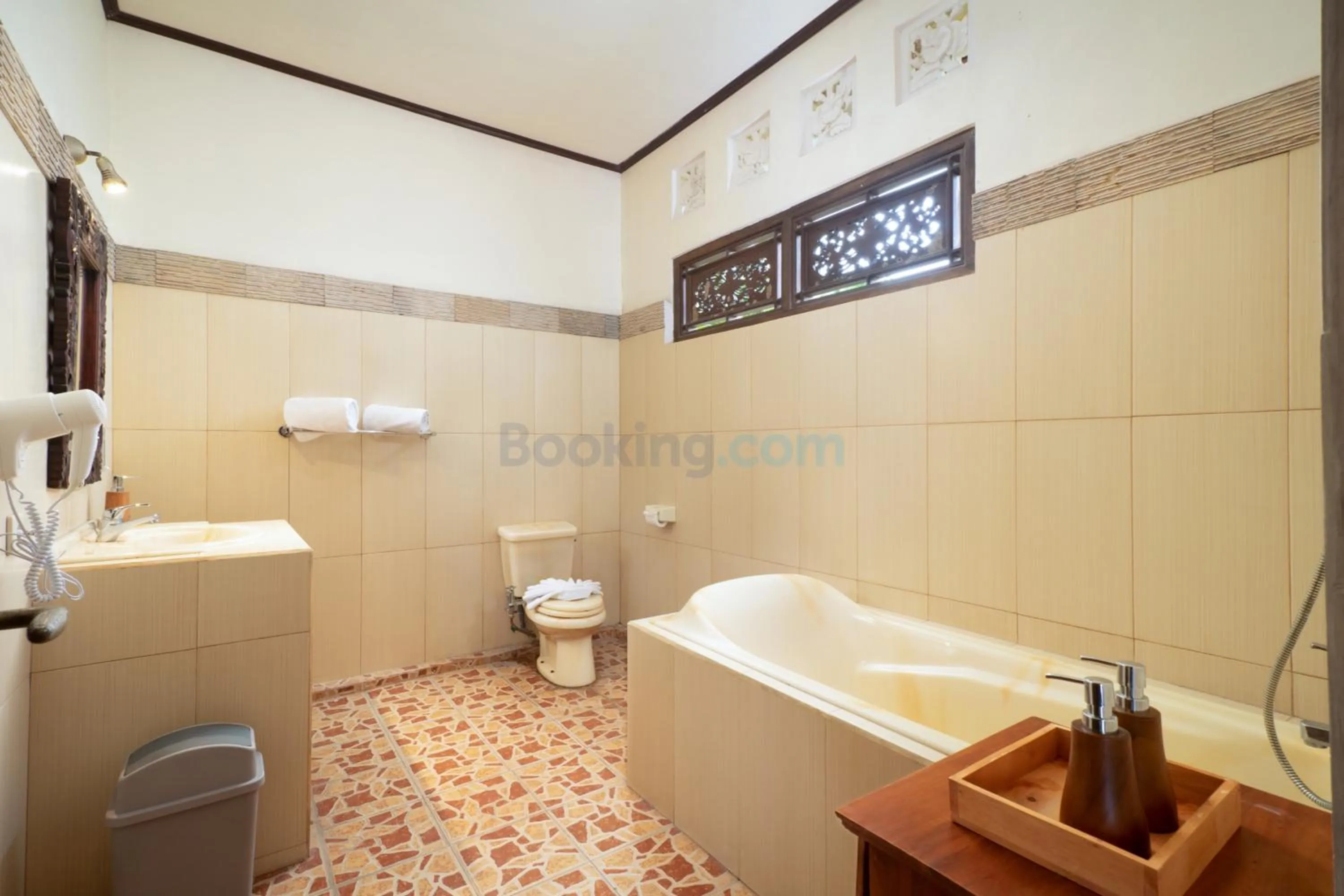 Shower in The Kanjeng Signature Sidemen