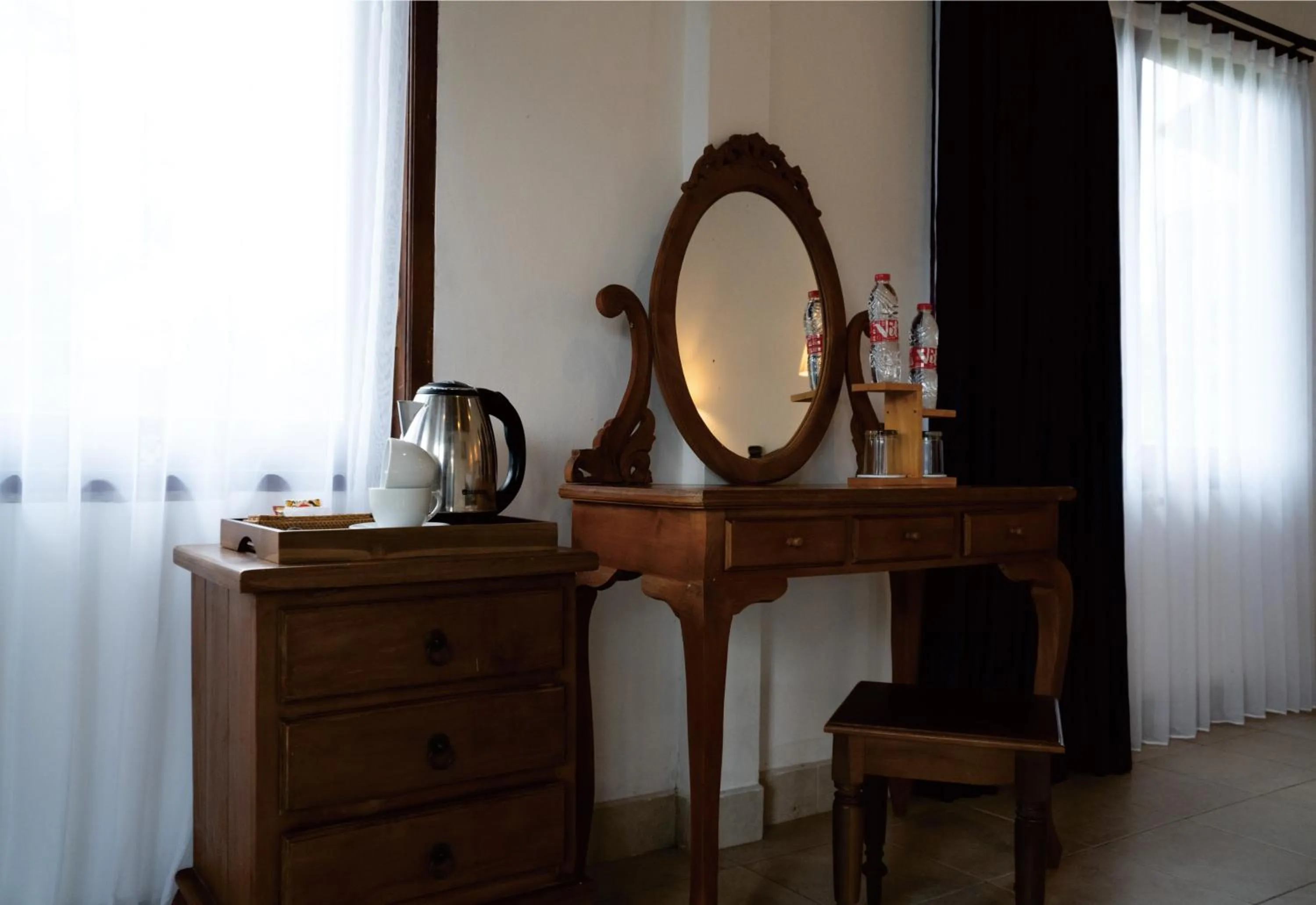 furniture in The Kanjeng Signature Sidemen