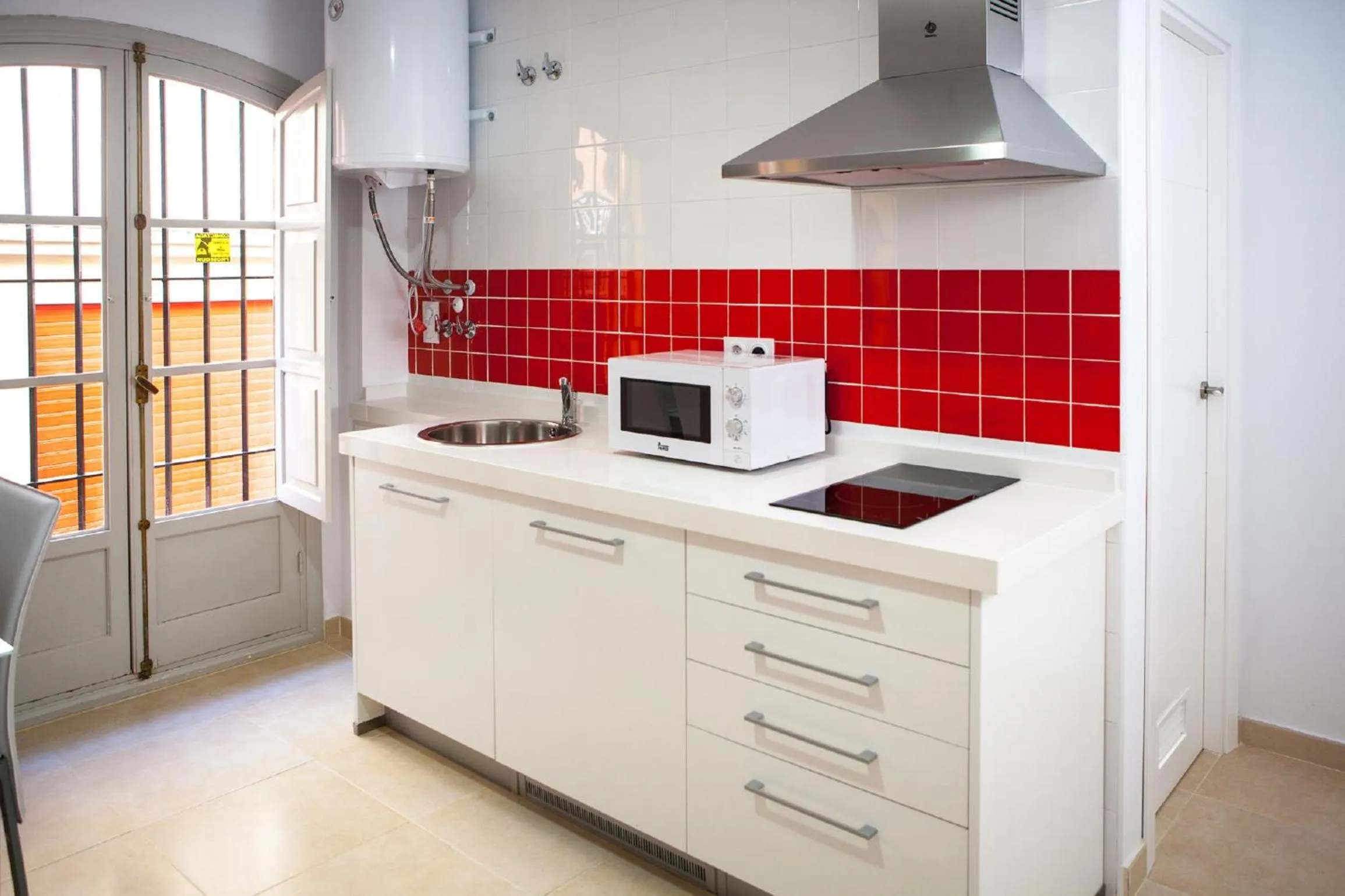 Kitchen or kitchenette in Reservaloen Plaza del Salvador