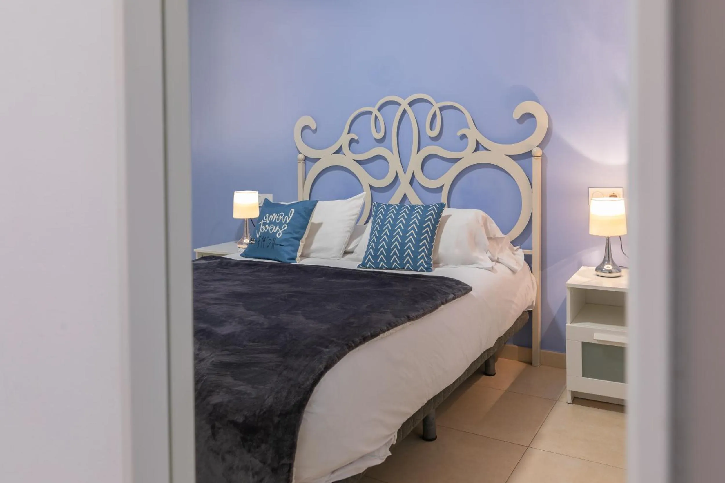 Bedroom, Bed in Reservaloen Plaza del Salvador