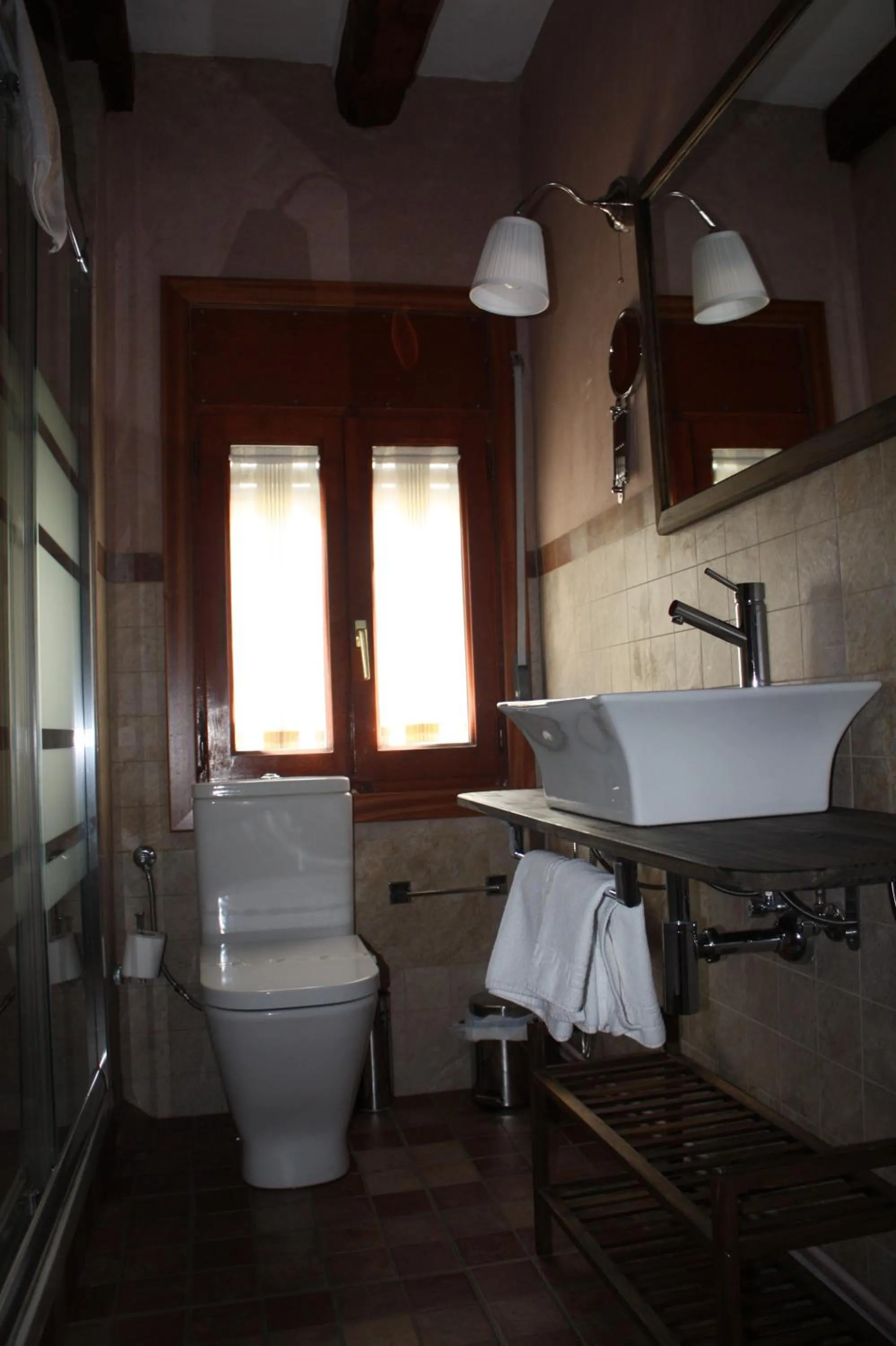 Bathroom in Hotel Mesón del Gallo