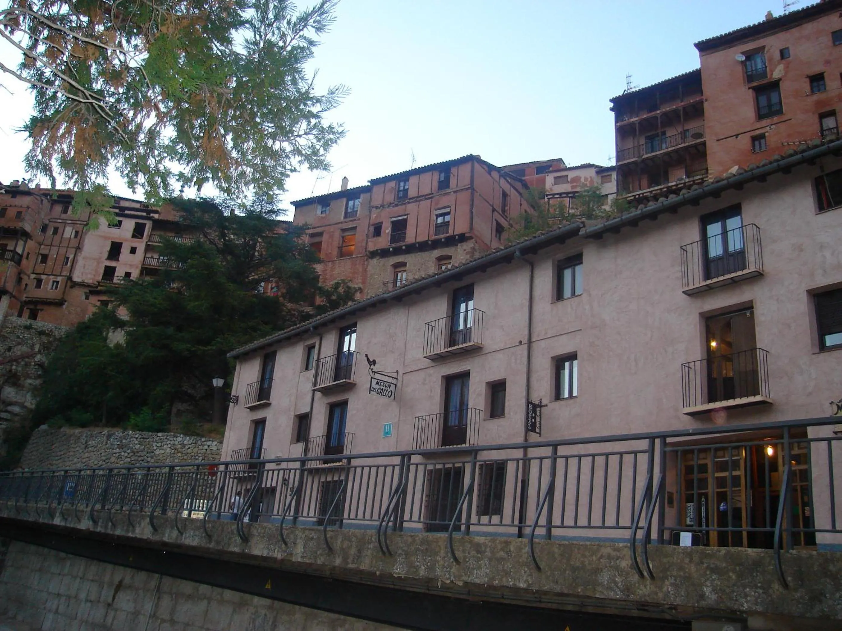 Day in Hotel Mesón del Gallo